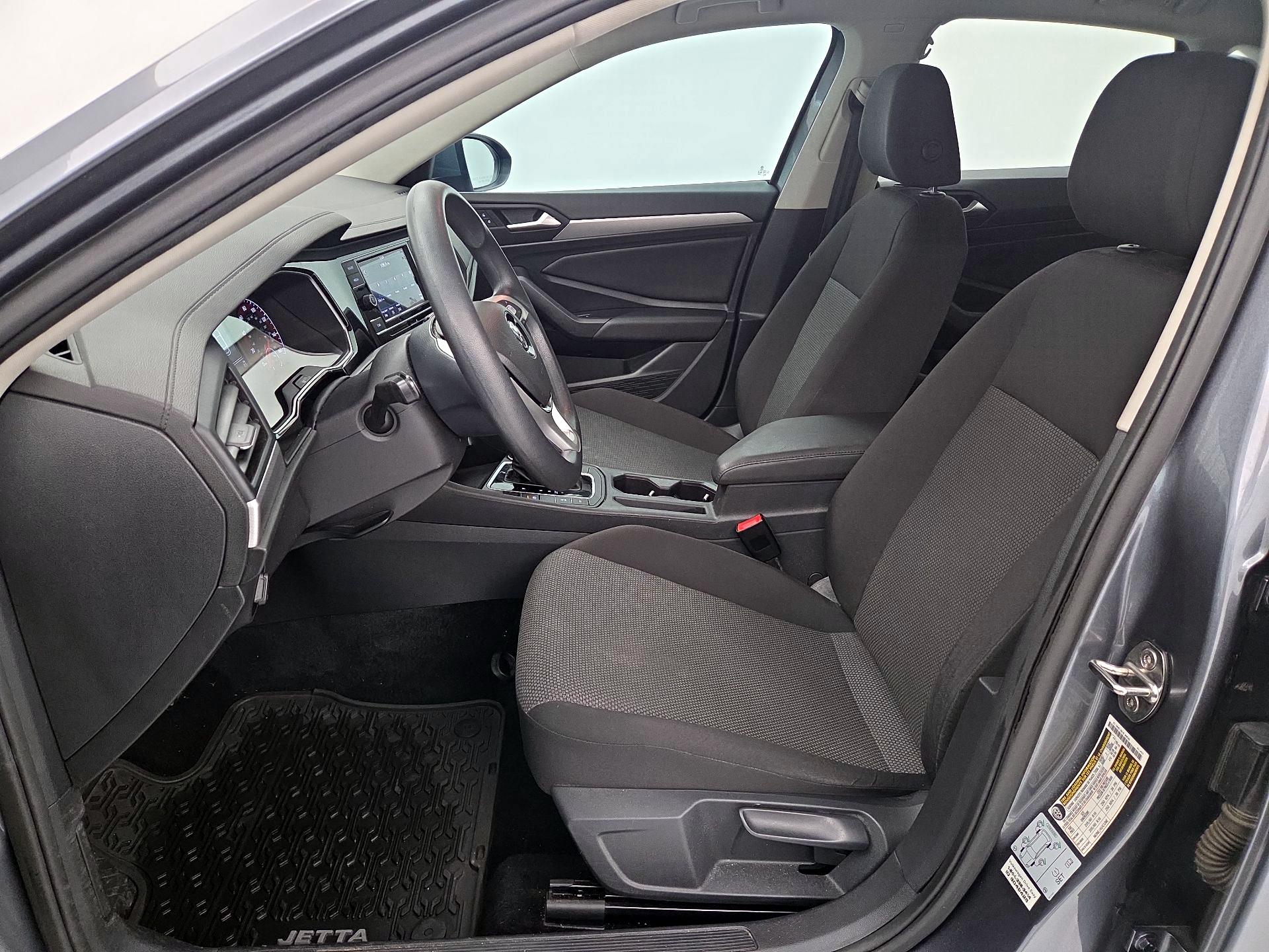 Thumbnail: 2019 Volkswagen Jetta - 11
