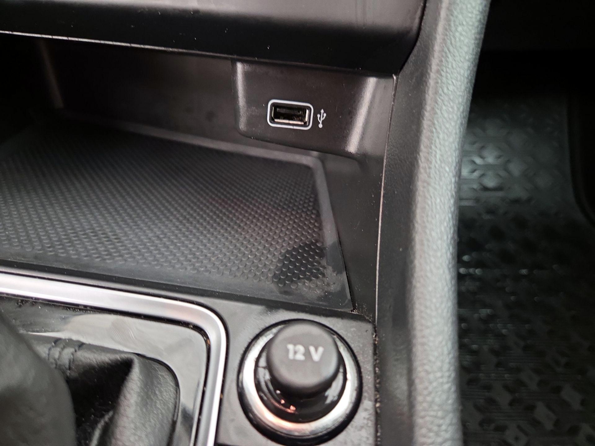 Thumbnail: 2019 Volkswagen Jetta - 18