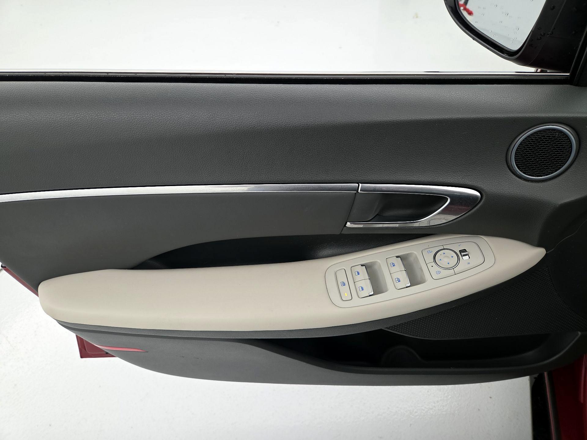 Thumbnail: 2023 Hyundai Sonata - 12