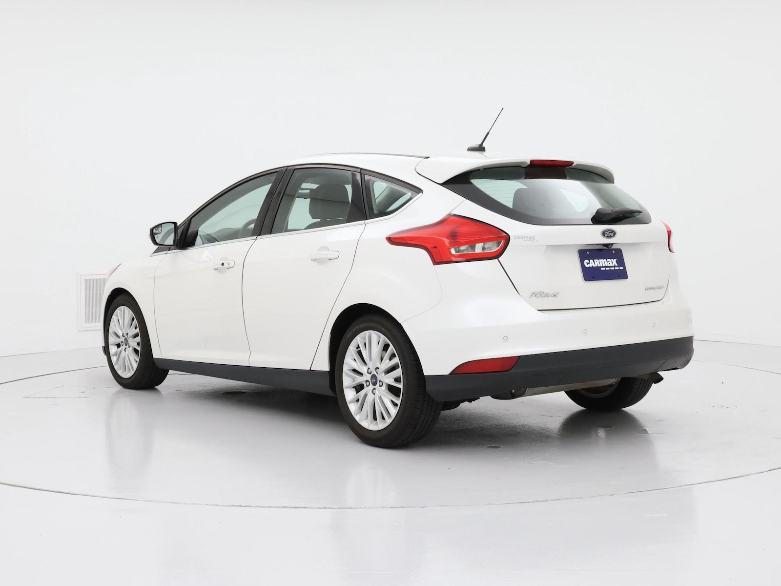 2018 Ford Focus Titanium - Photo 3