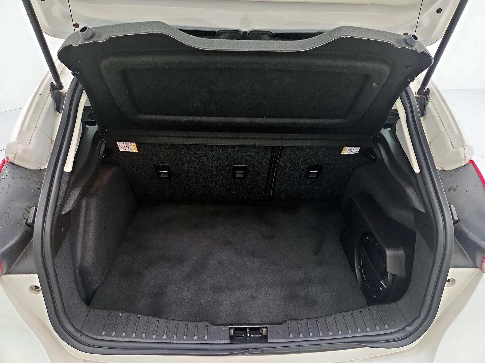 2018 Ford Focus Titanium - Photo 23