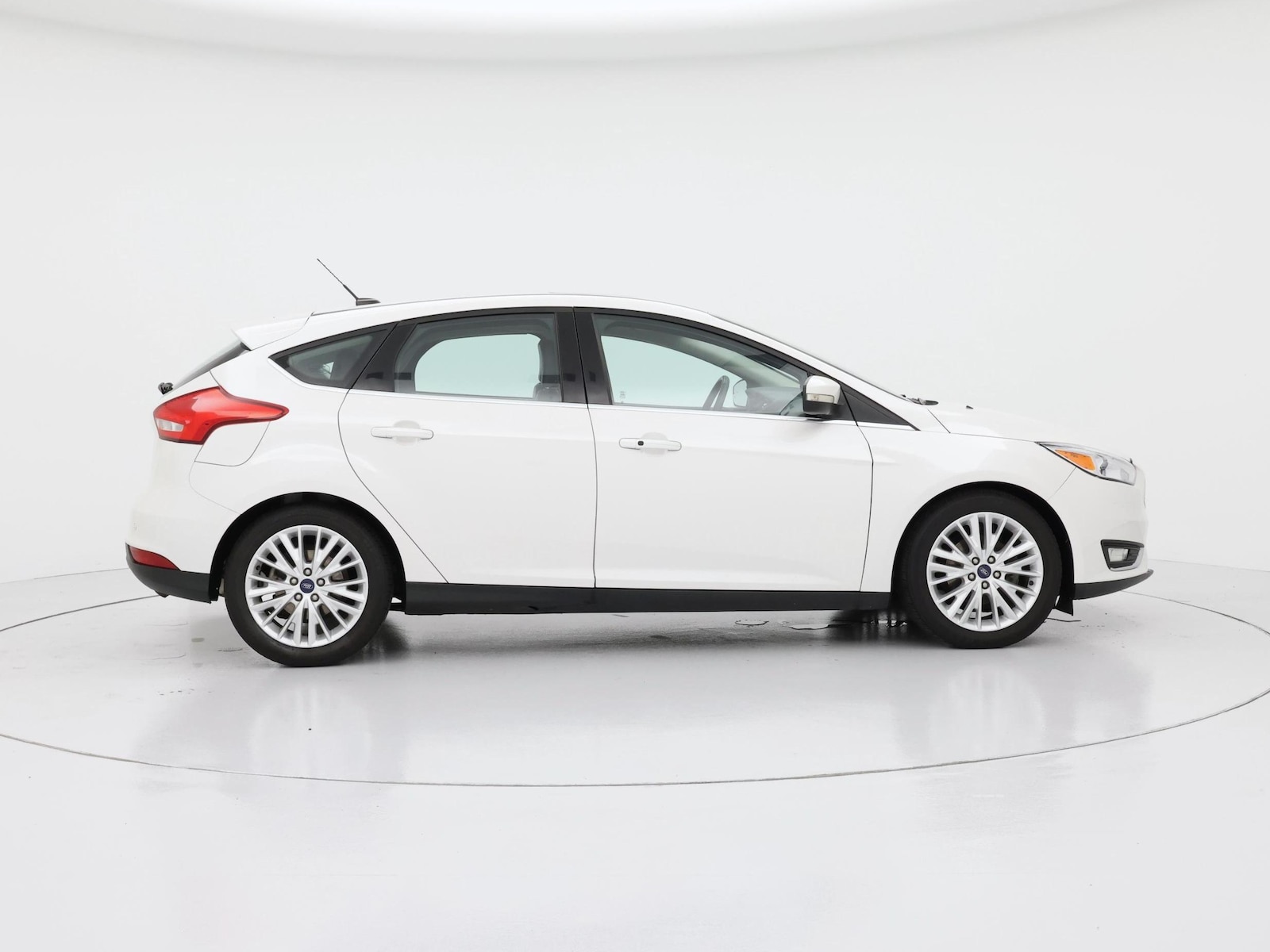 2018 Ford Focus Titanium - Photo 8