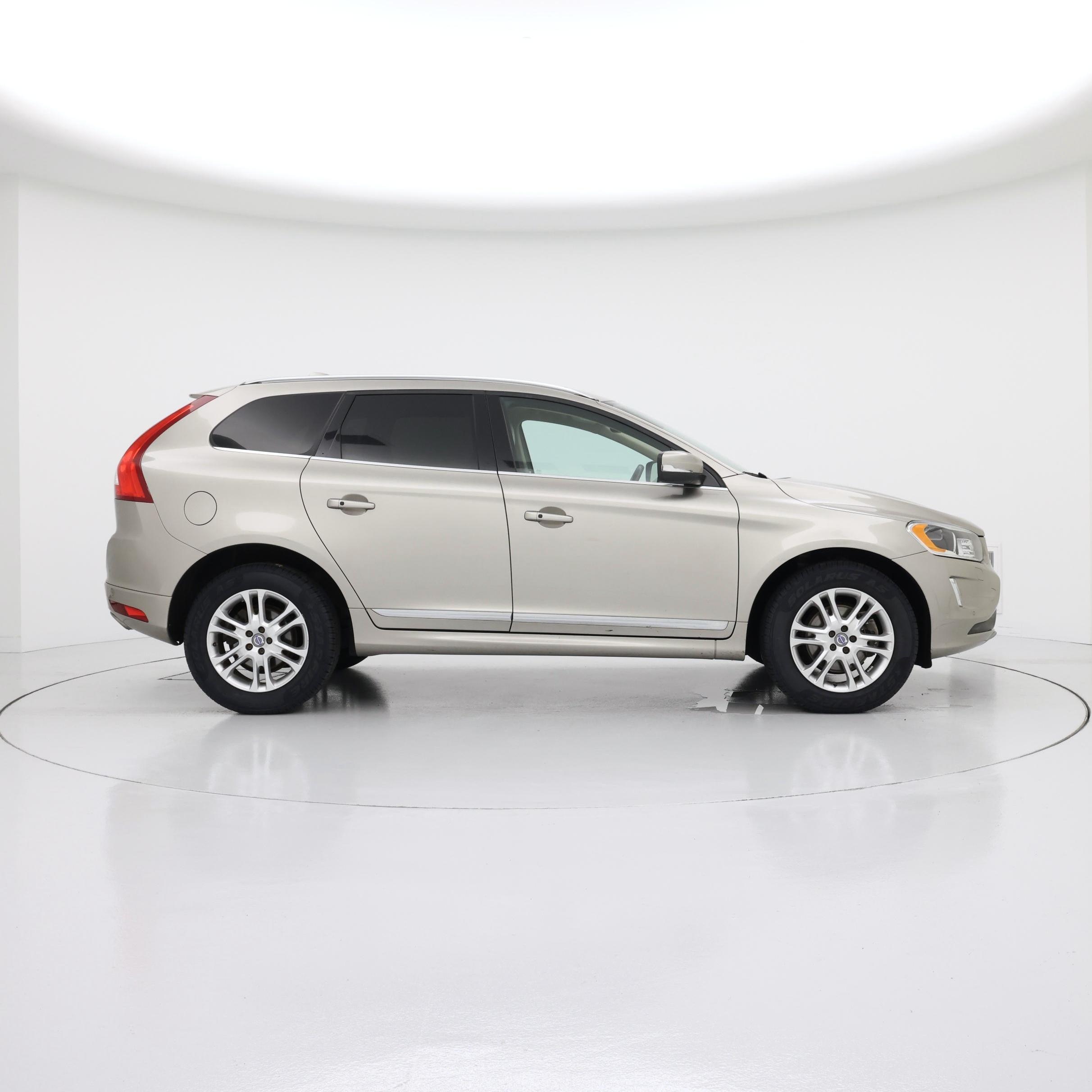 Thumbnail: 2016 Volvo XC60 - 7