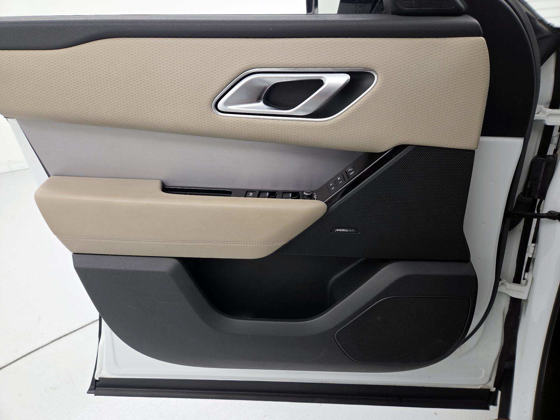 Thumbnail: 2020 Land Rover Range Rover Velar - 12