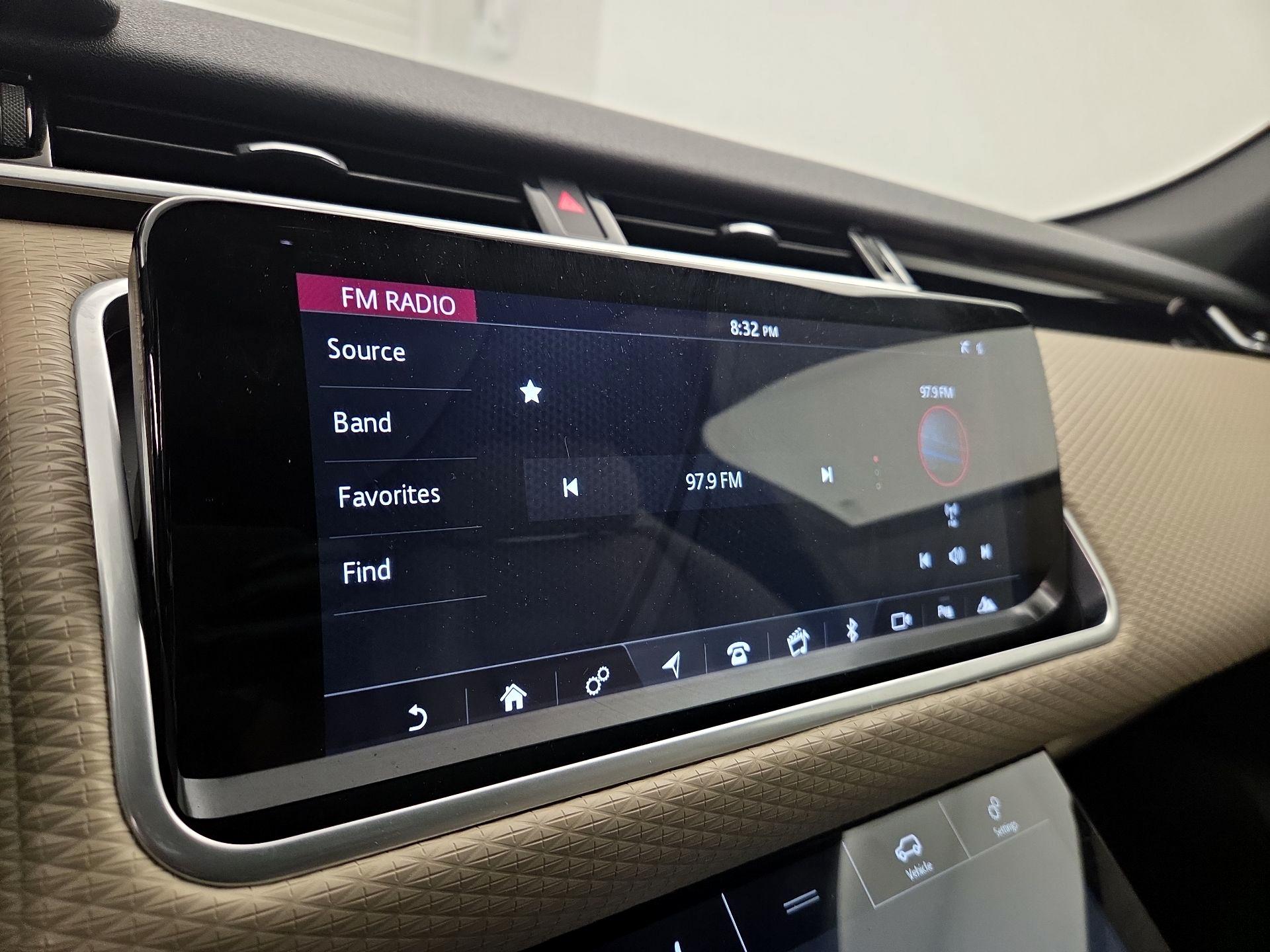 Thumbnail: 2020 Land Rover Range Rover Velar - 16