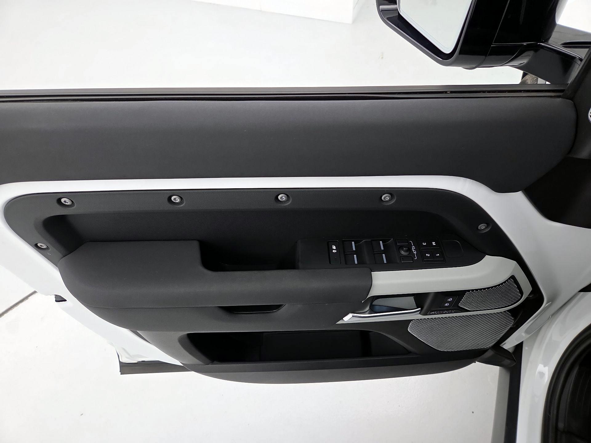 Thumbnail: 2023 Land Rover Defender - 12