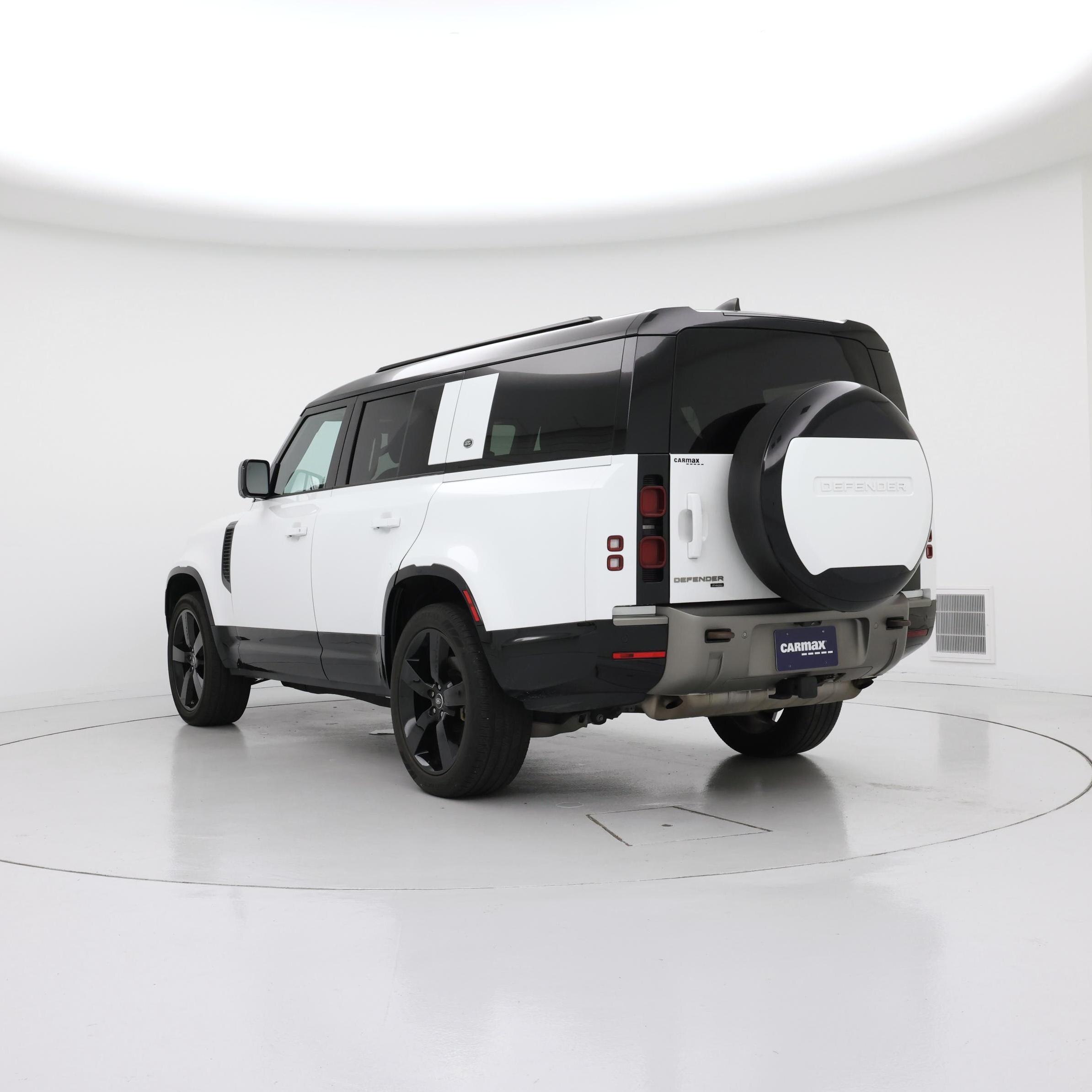 Thumbnail: 2023 Land Rover Defender - 2
