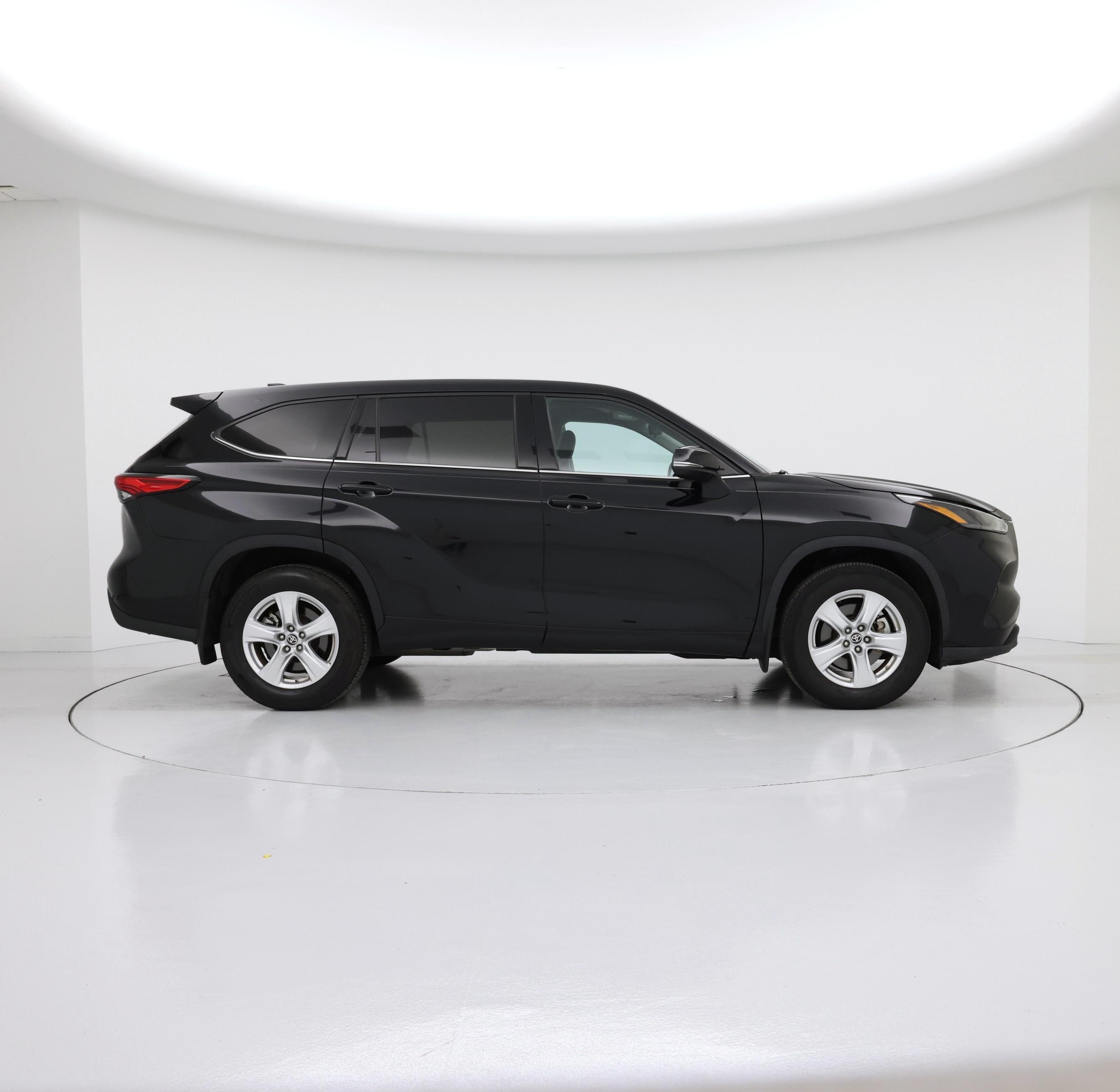 Thumbnail: 2022 Toyota Highlander - 7