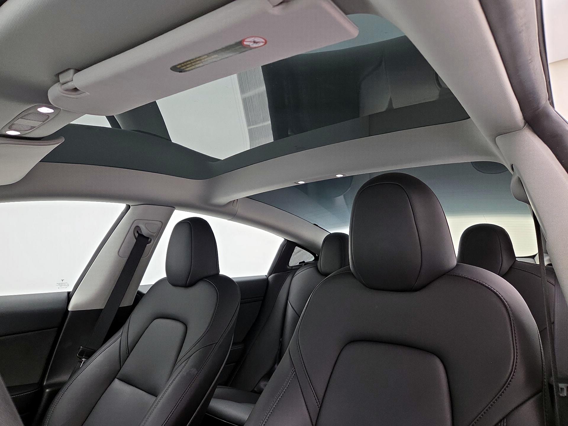 Thumbnail: 2023 Tesla Model 3 - 19