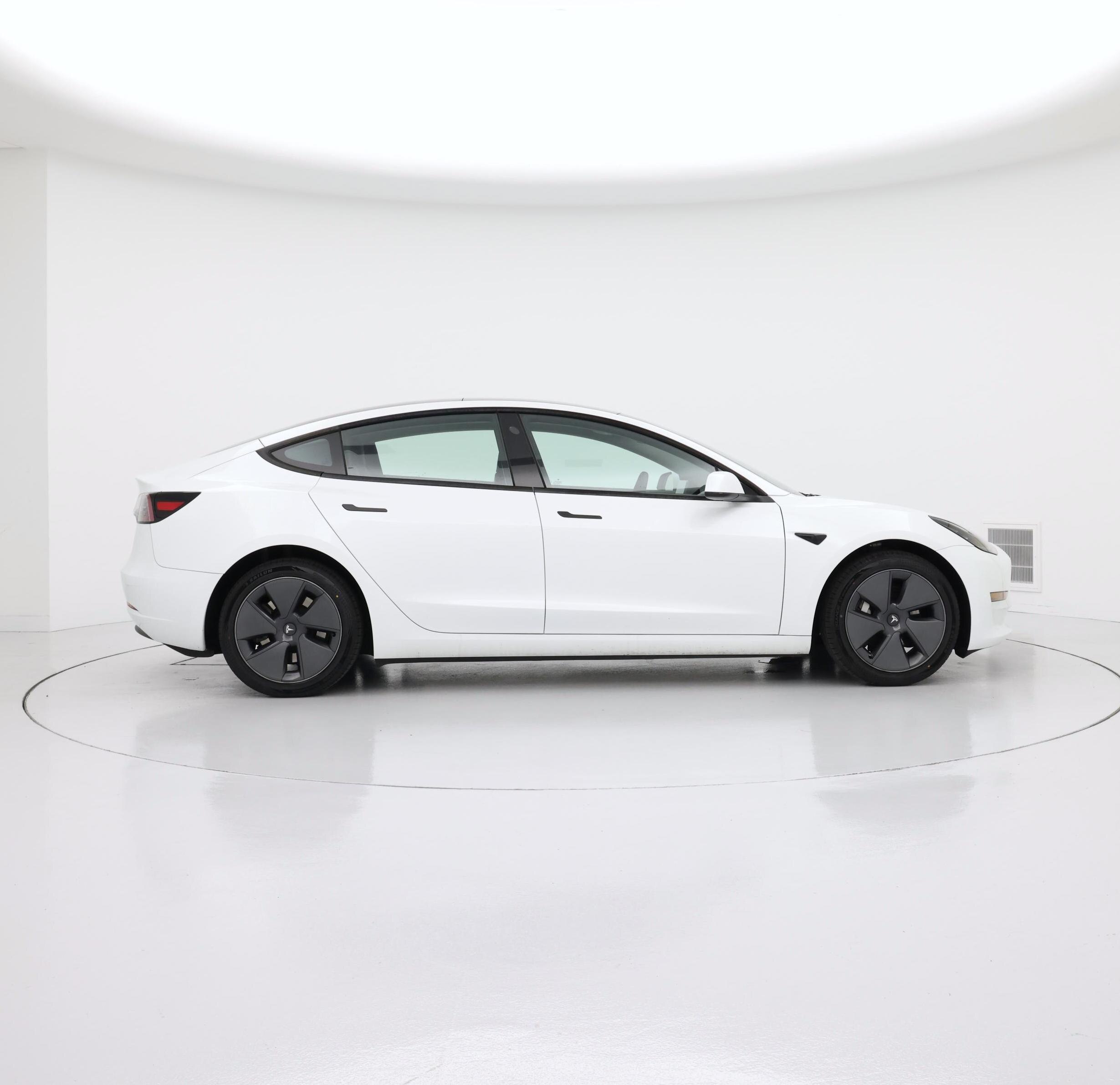 Thumbnail: 2023 Tesla Model 3 - 7
