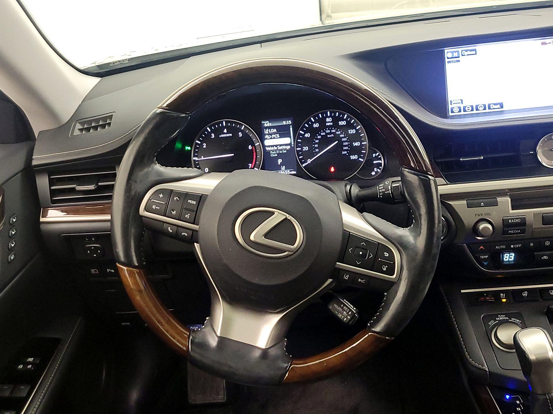 Thumbnail: 2016 Lexus ES - 9