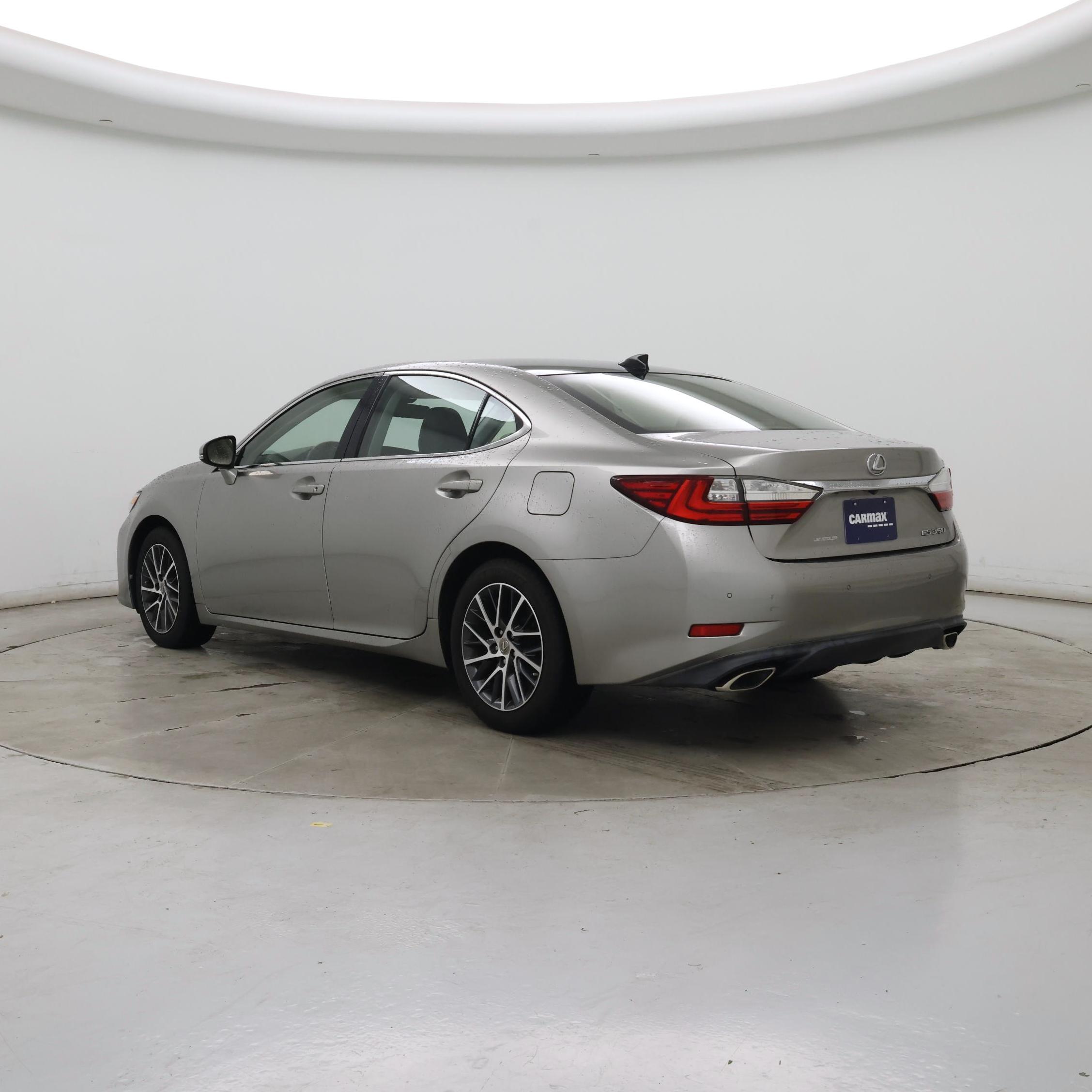 Thumbnail: 2016 Lexus ES - 2
