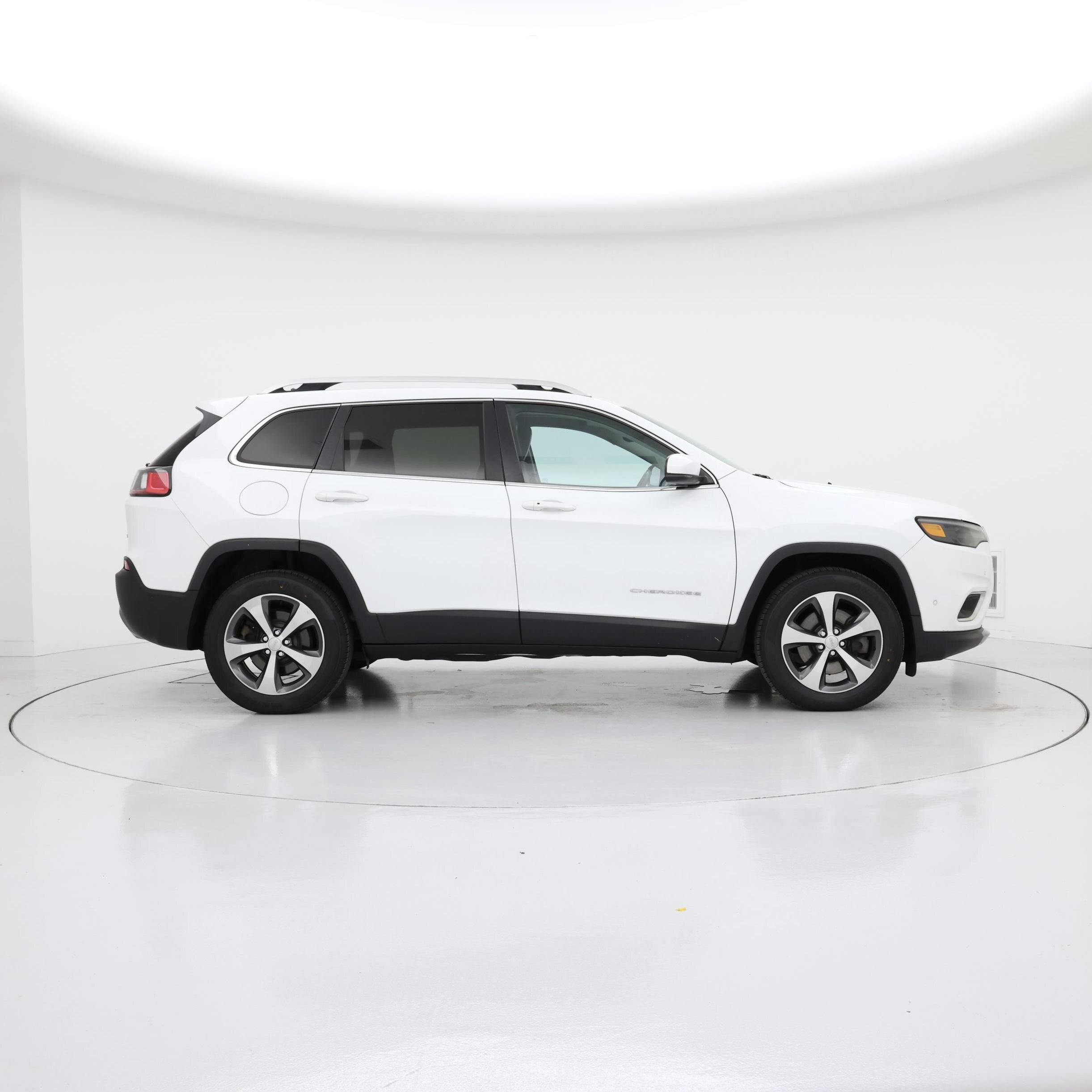 Thumbnail: 2019 Jeep Cherokee - 7
