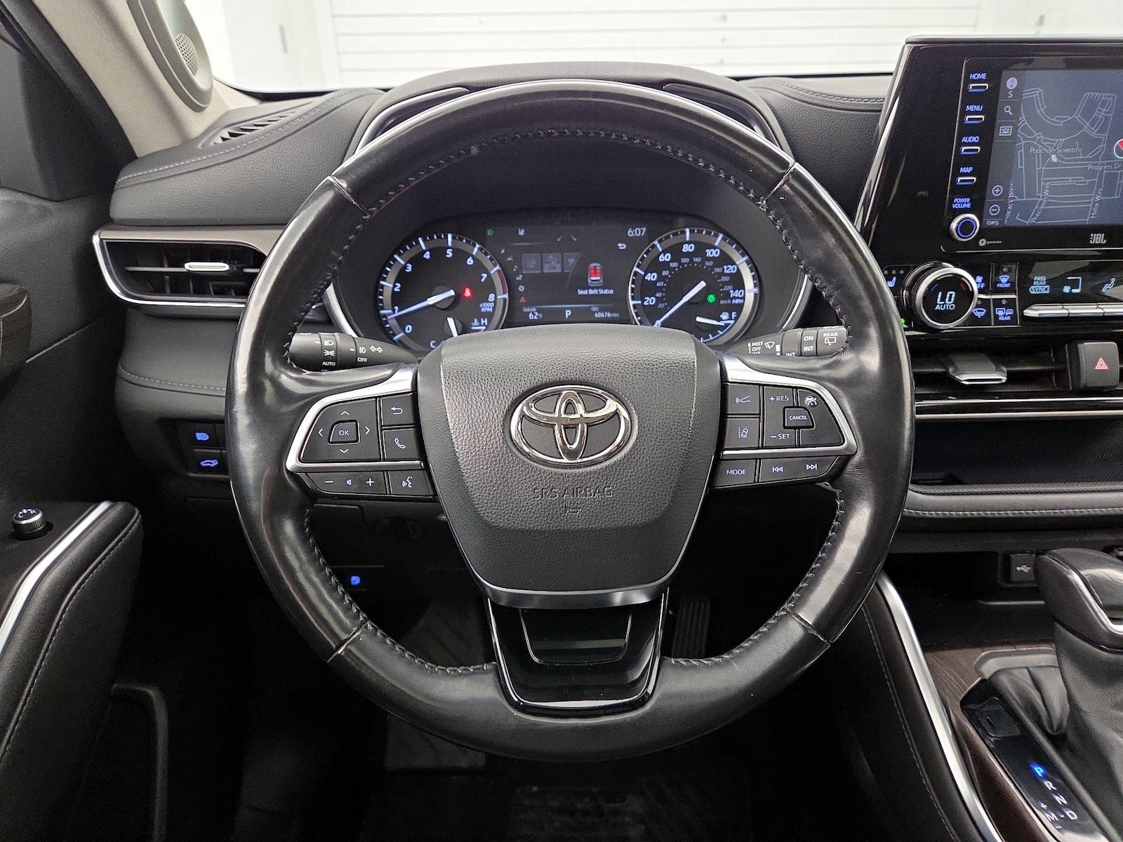 2021 Toyota Highlander Limited - Photo 11