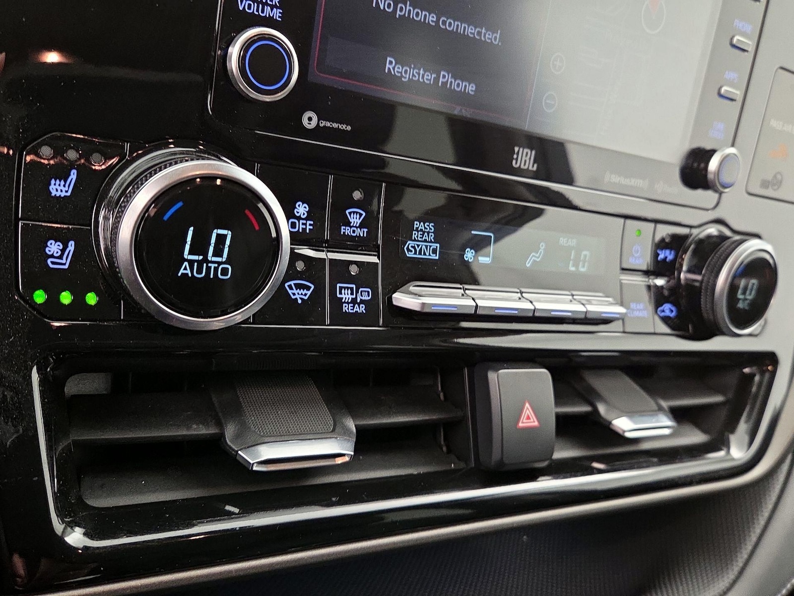2021 Toyota Highlander Limited - Photo 18