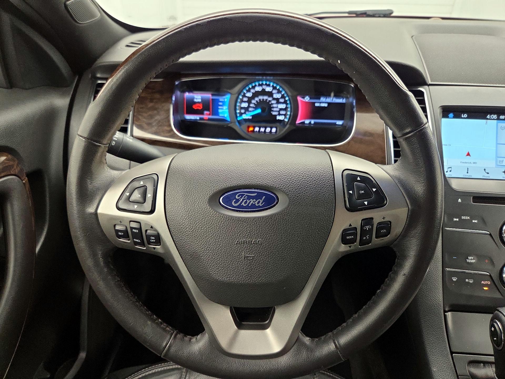 Thumbnail: 2016 Ford Taurus - 10