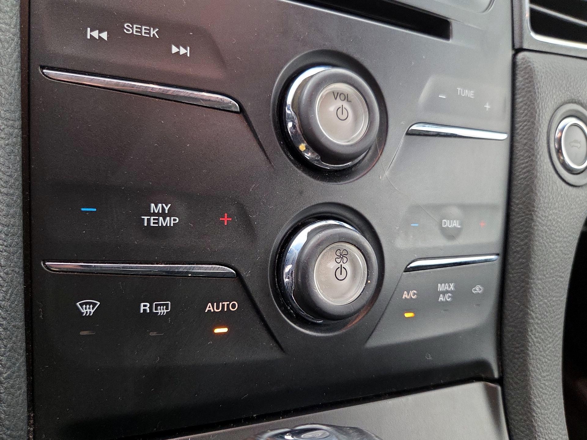 Thumbnail: 2016 Ford Taurus - 16