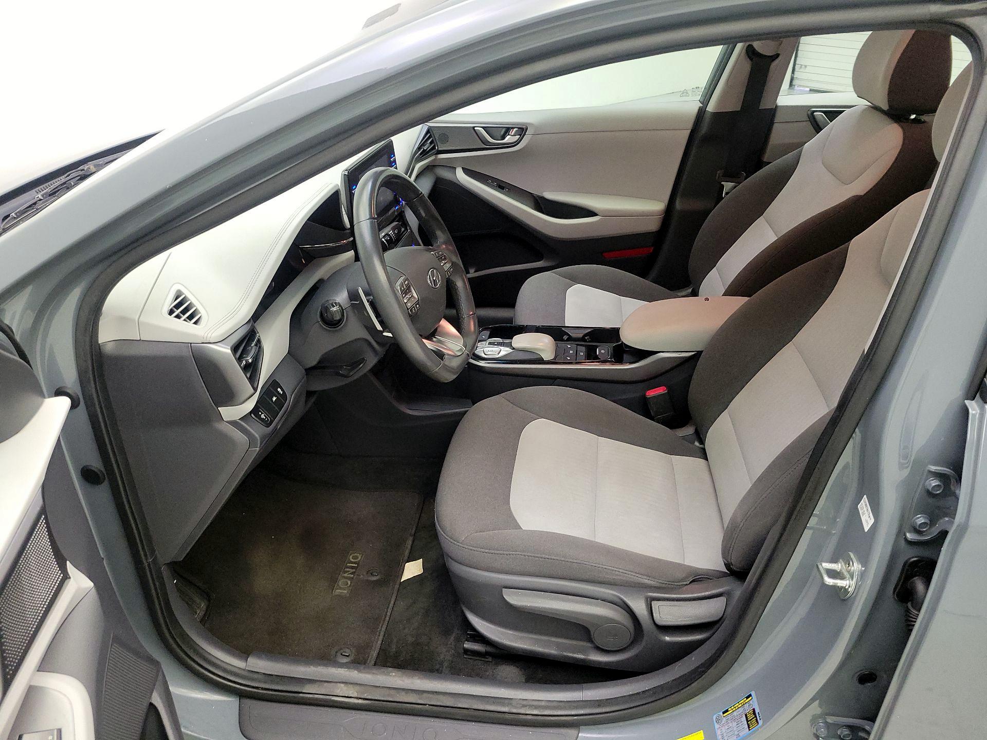 Thumbnail: 2020 Hyundai Ioniq - 11