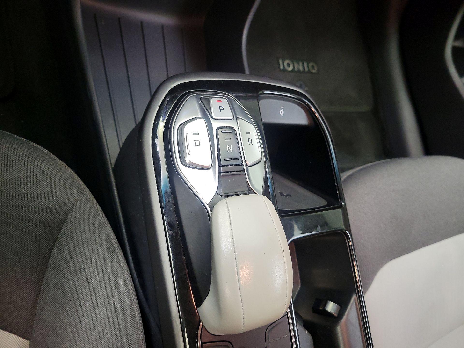 Thumbnail: 2020 Hyundai Ioniq - 17