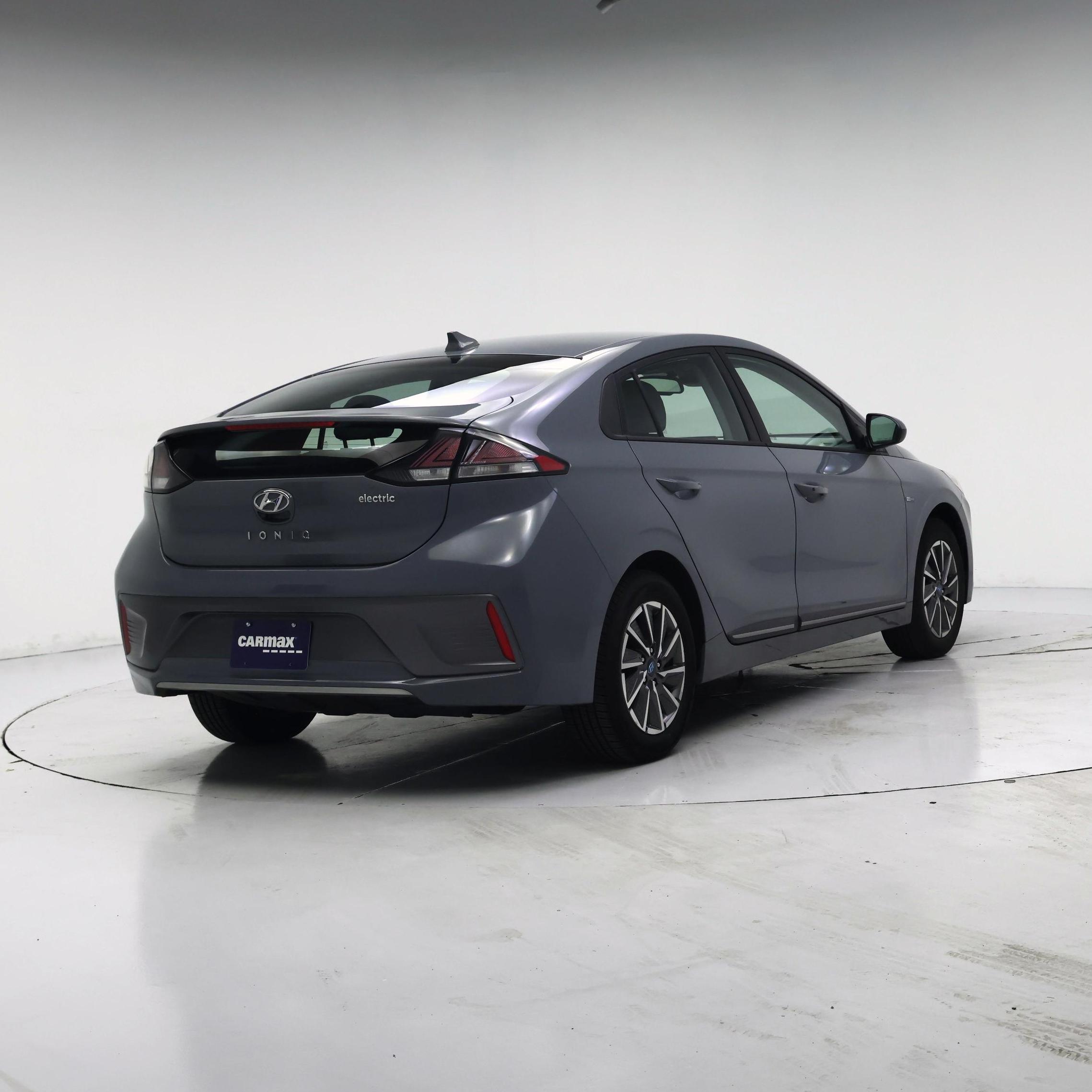 Thumbnail: 2020 Hyundai Ioniq - 8