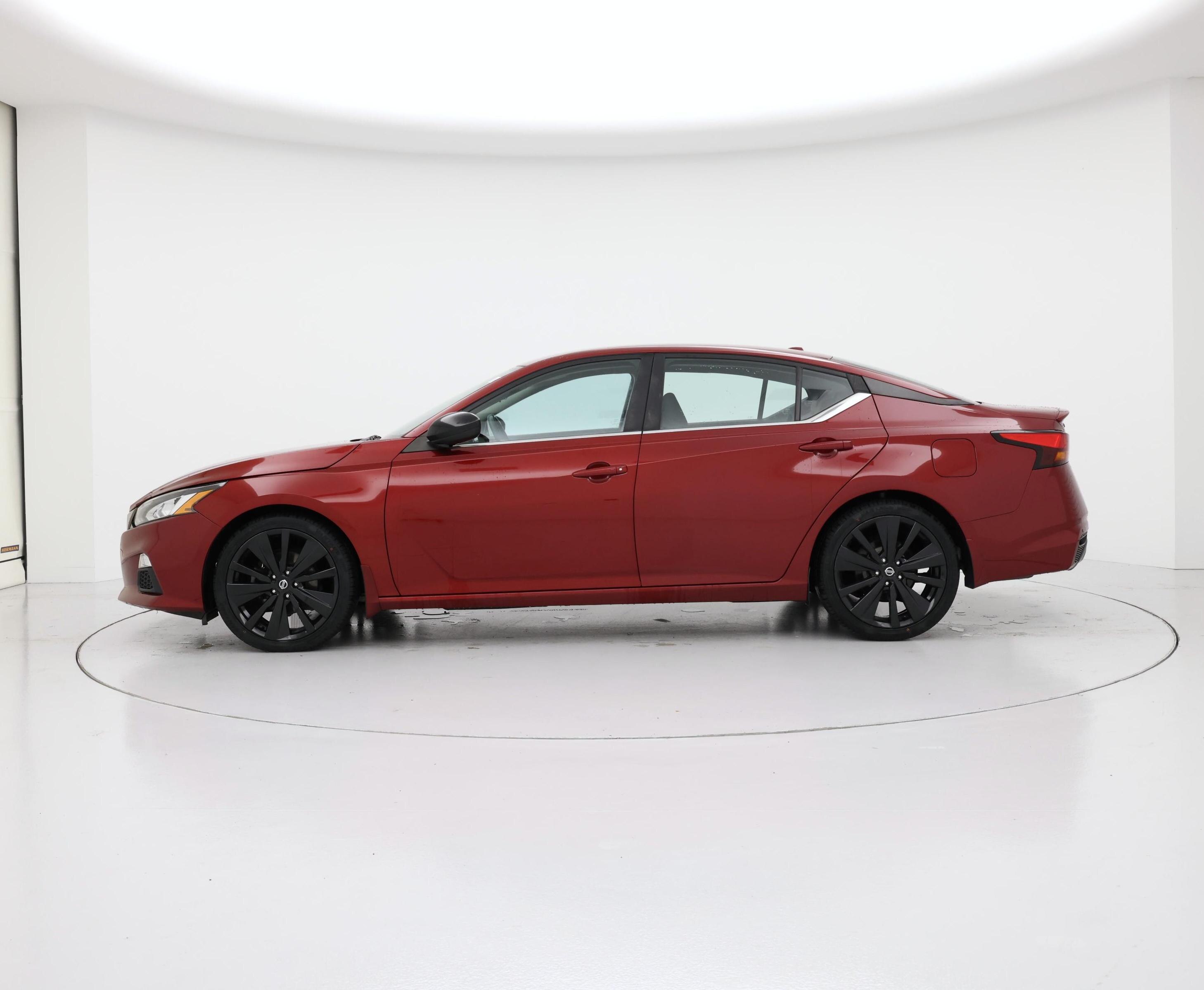 Thumbnail: 2020 Nissan Altima - 3