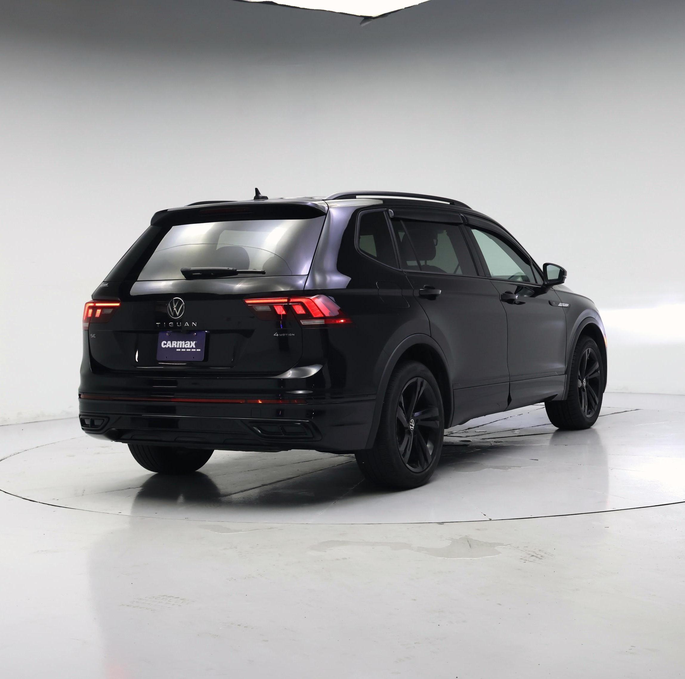 Thumbnail: 2023 Volkswagen Tiguan - 8