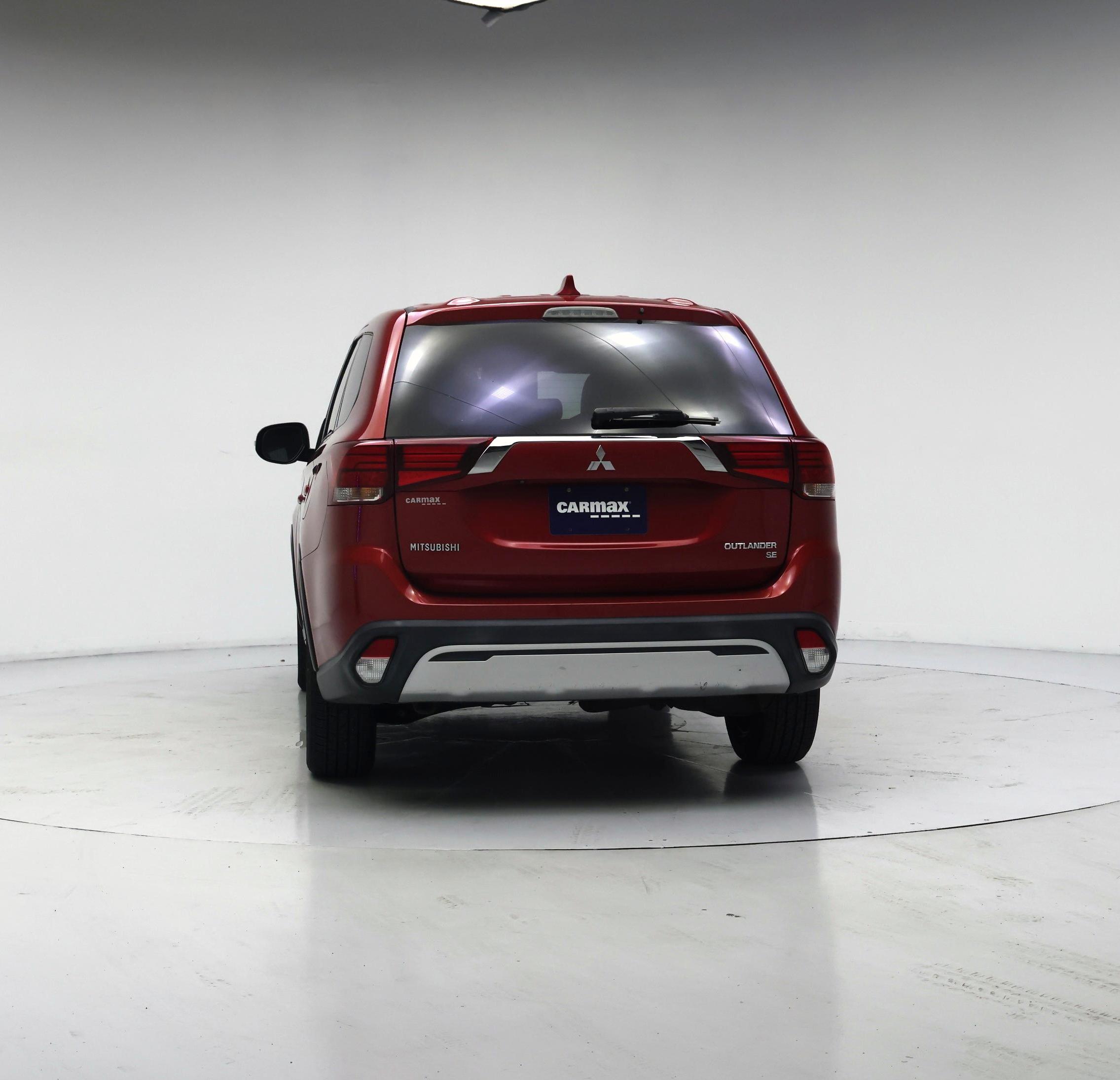 Thumbnail: 2019 Mitsubishi Outlander - 6
