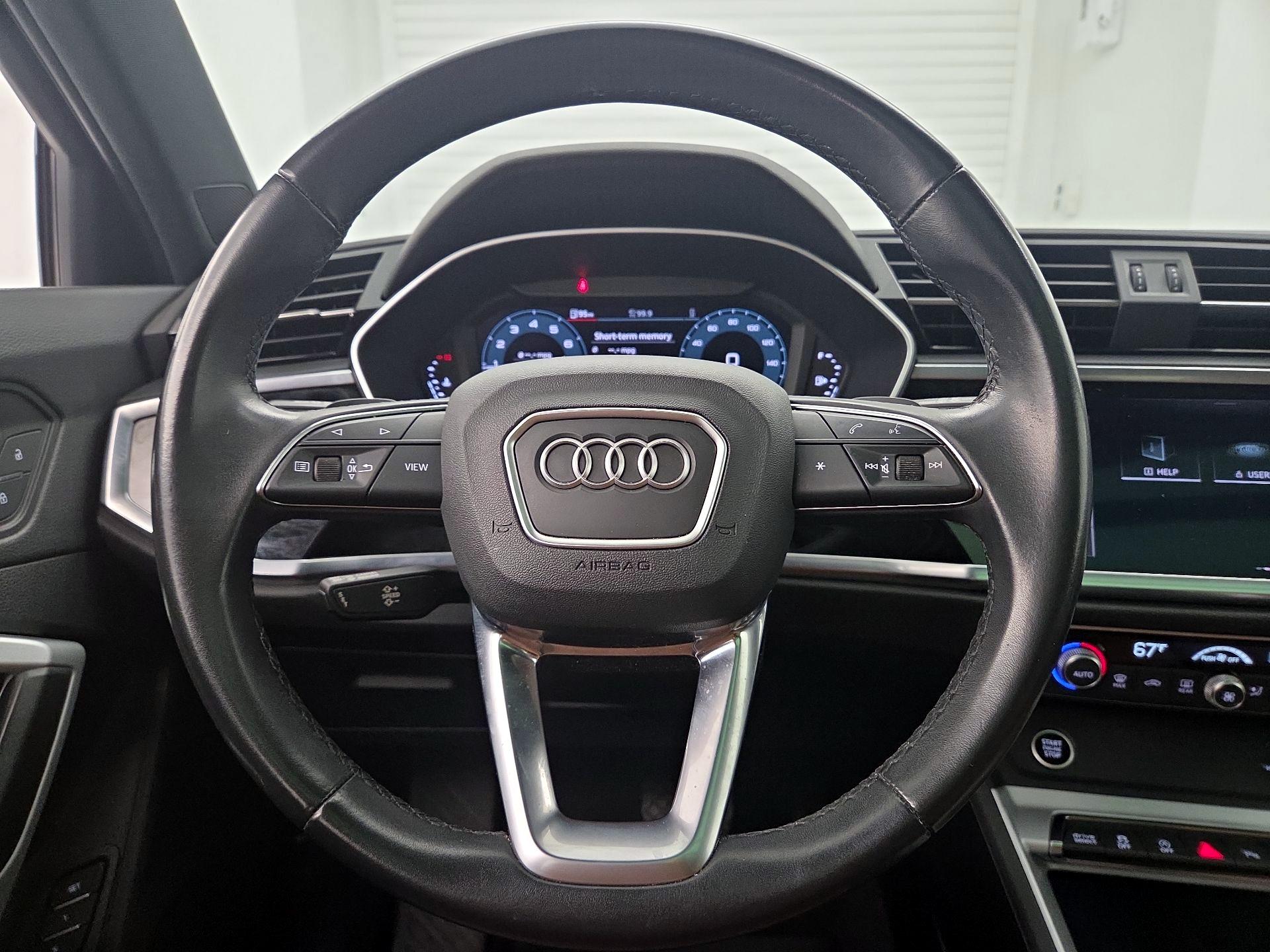 Thumbnail: 2022 Audi Q3 - 10