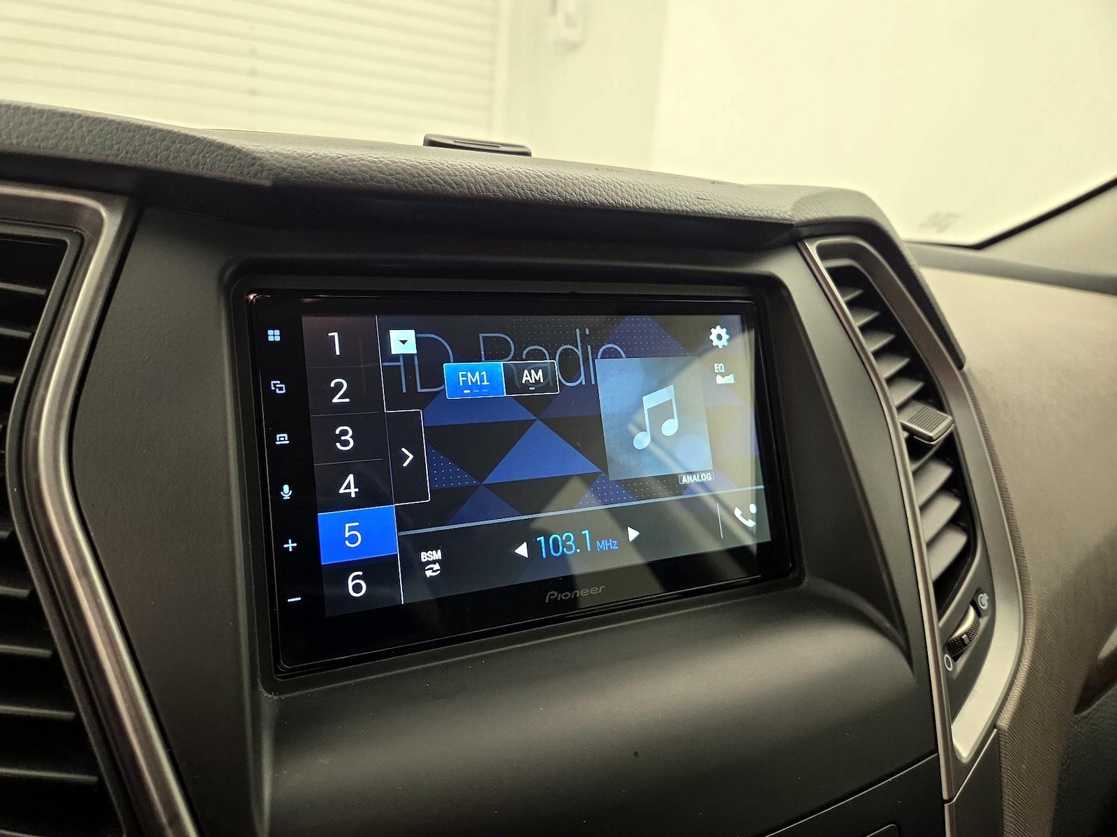 2017 Hyundai Santa Fe Sport - Photo 16