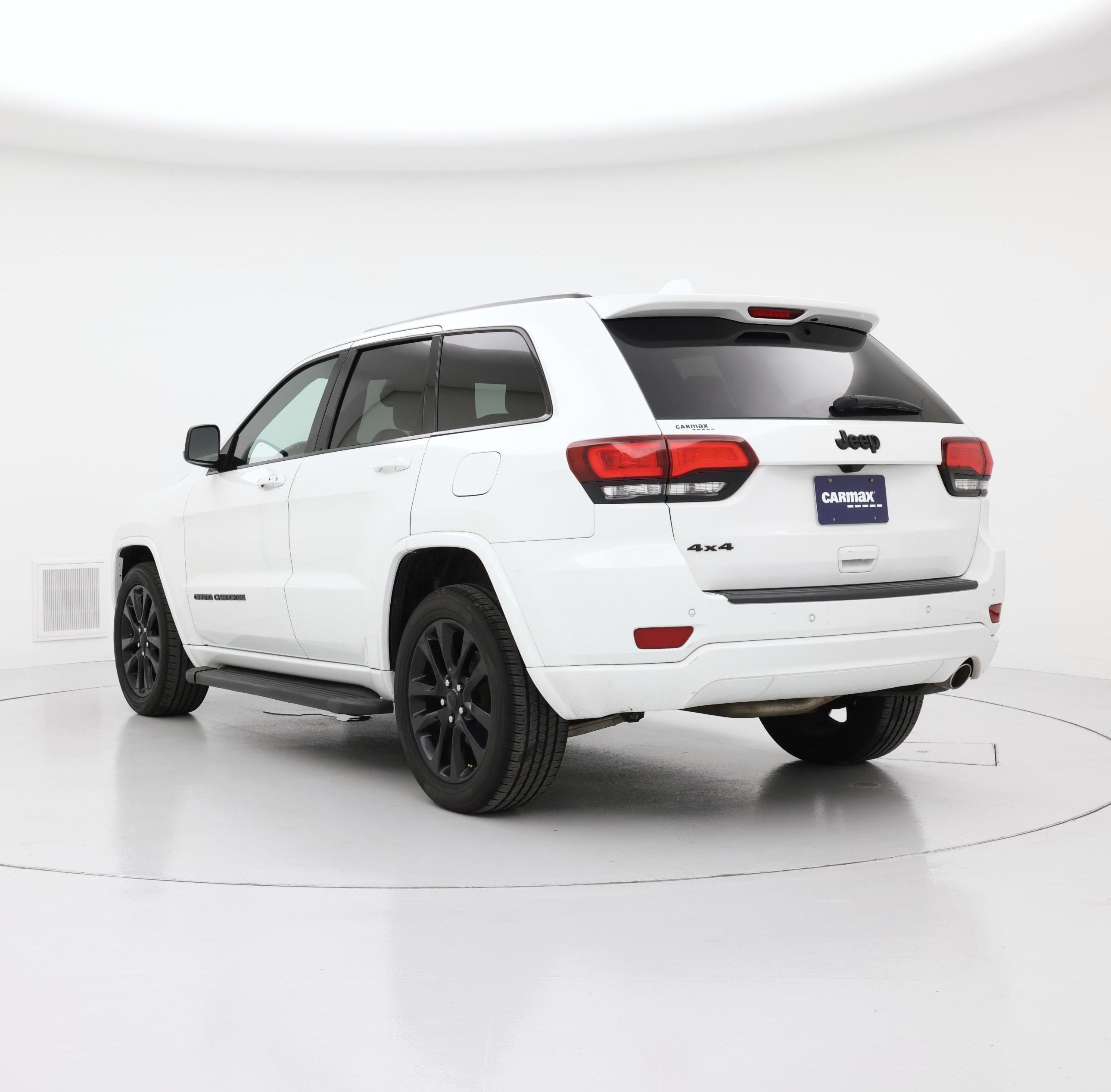Thumbnail: 2018 Jeep Grand Cherokee - 2