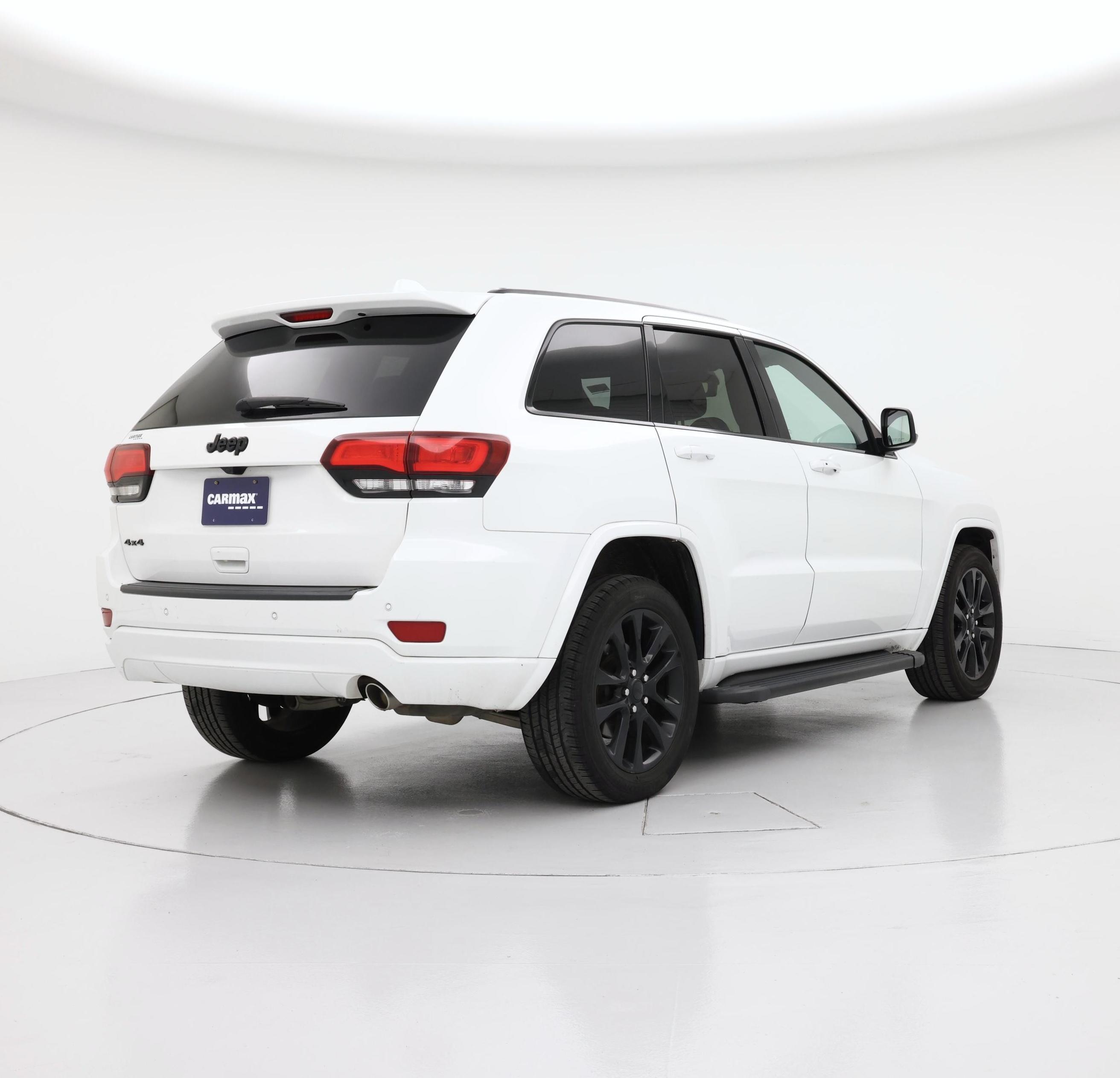 Thumbnail: 2018 Jeep Grand Cherokee - 8