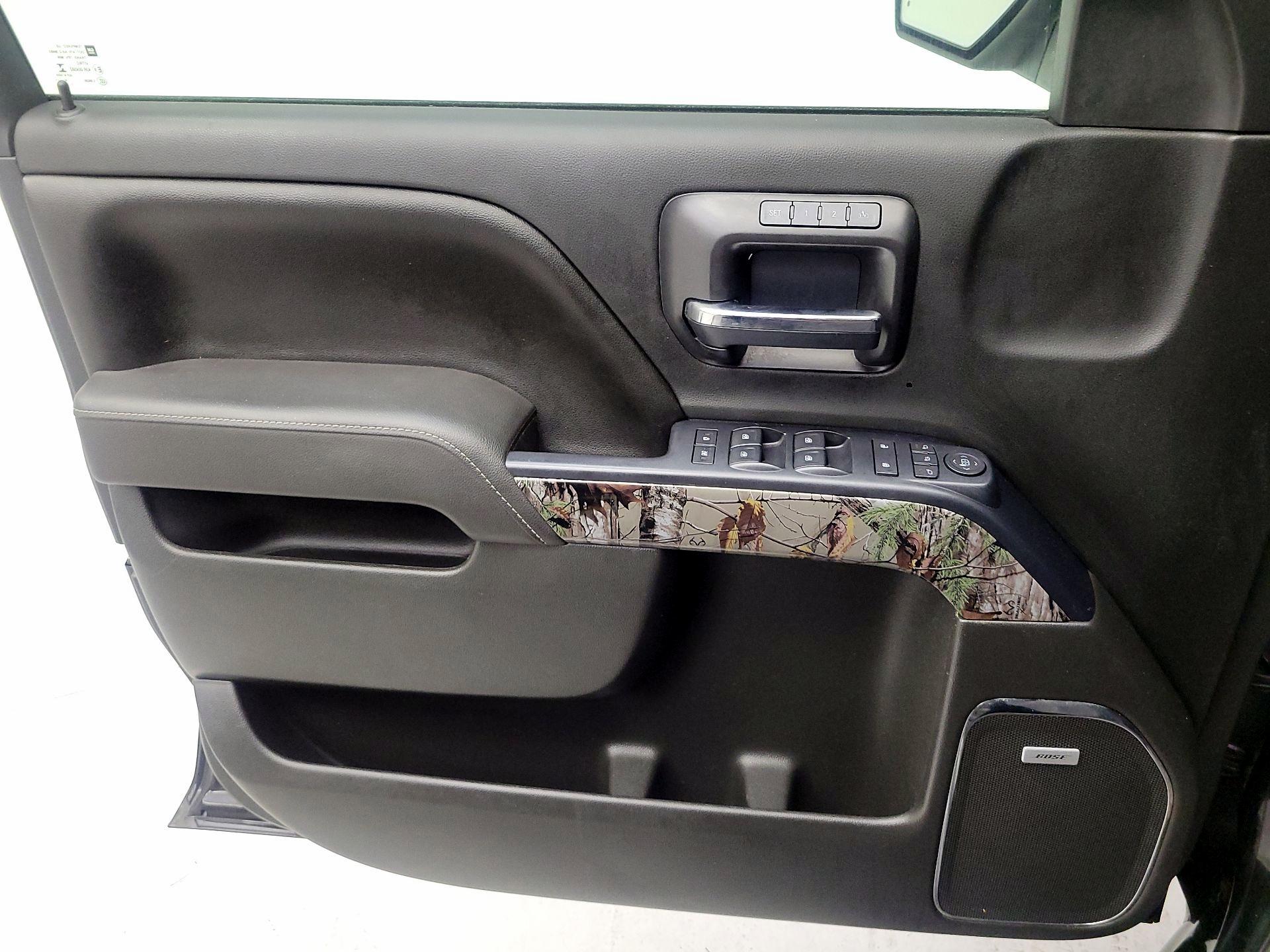 Thumbnail: 2017 Chevrolet Silverado 1500 - 12