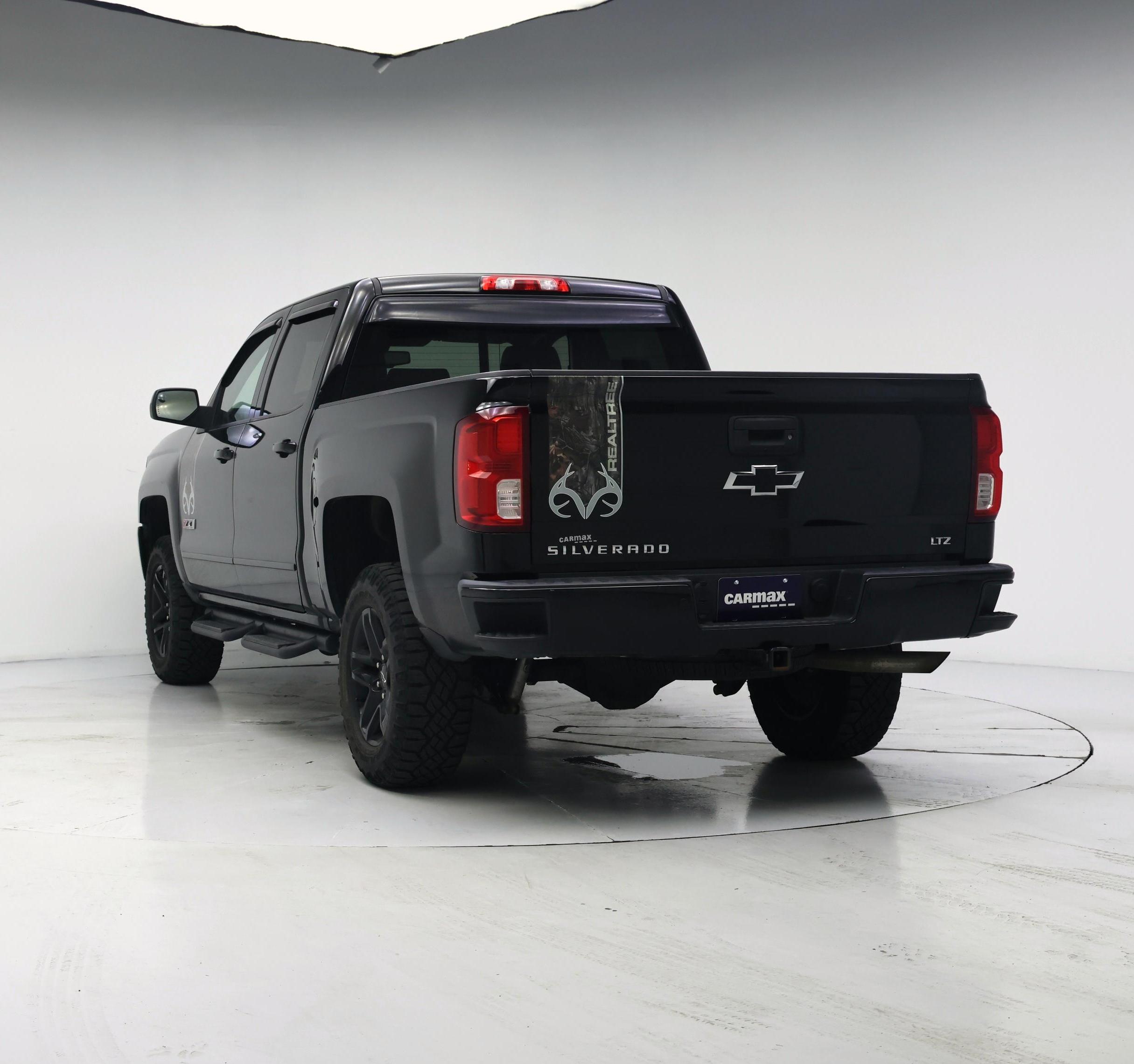 Thumbnail: 2017 Chevrolet Silverado 1500 - 2