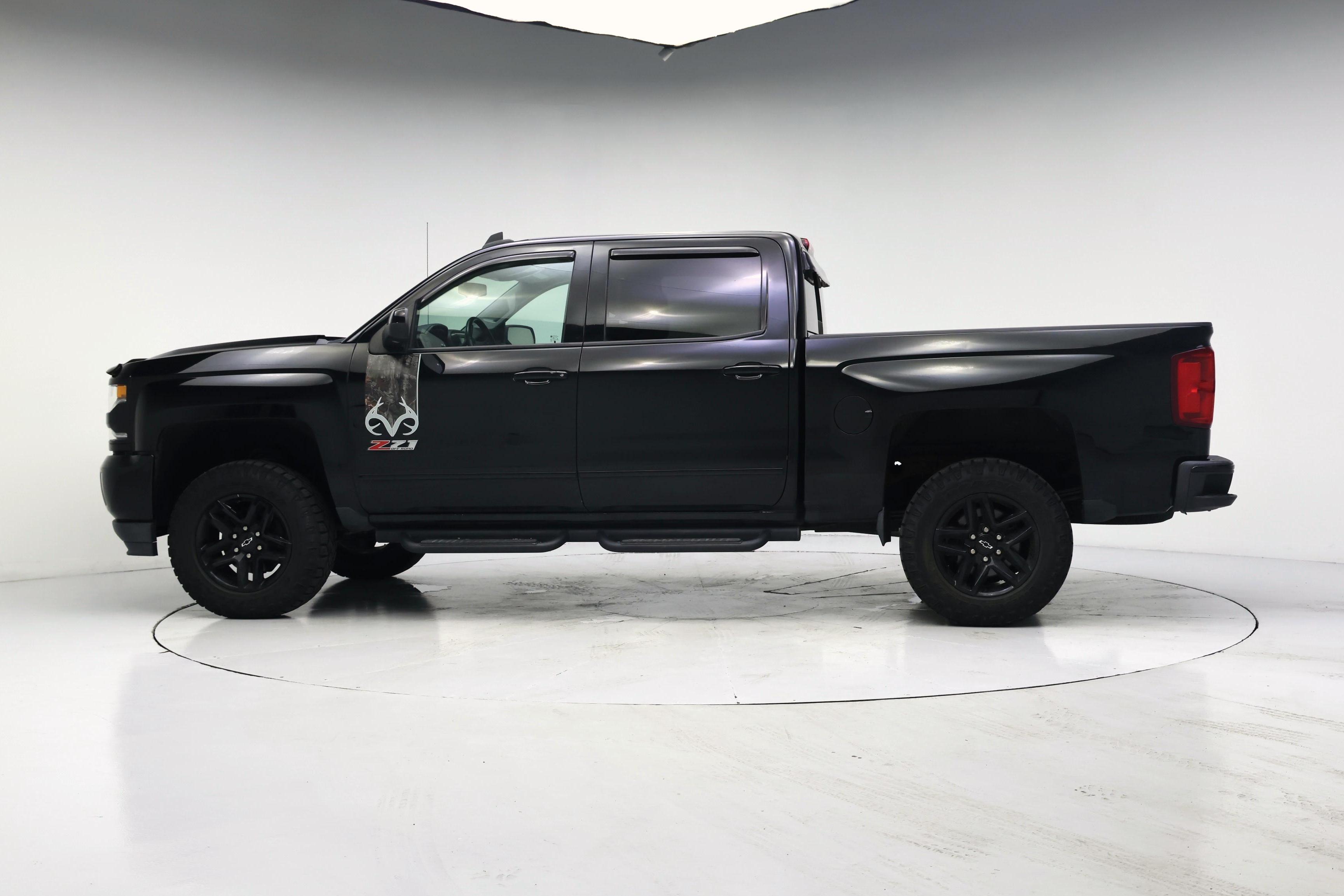 Thumbnail: 2017 Chevrolet Silverado 1500 - 3