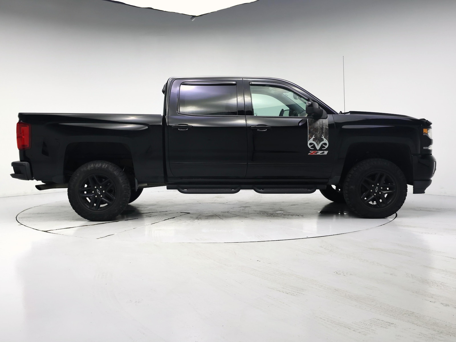 2017 Chevrolet Silverado 1500 LTZ - Photo 8