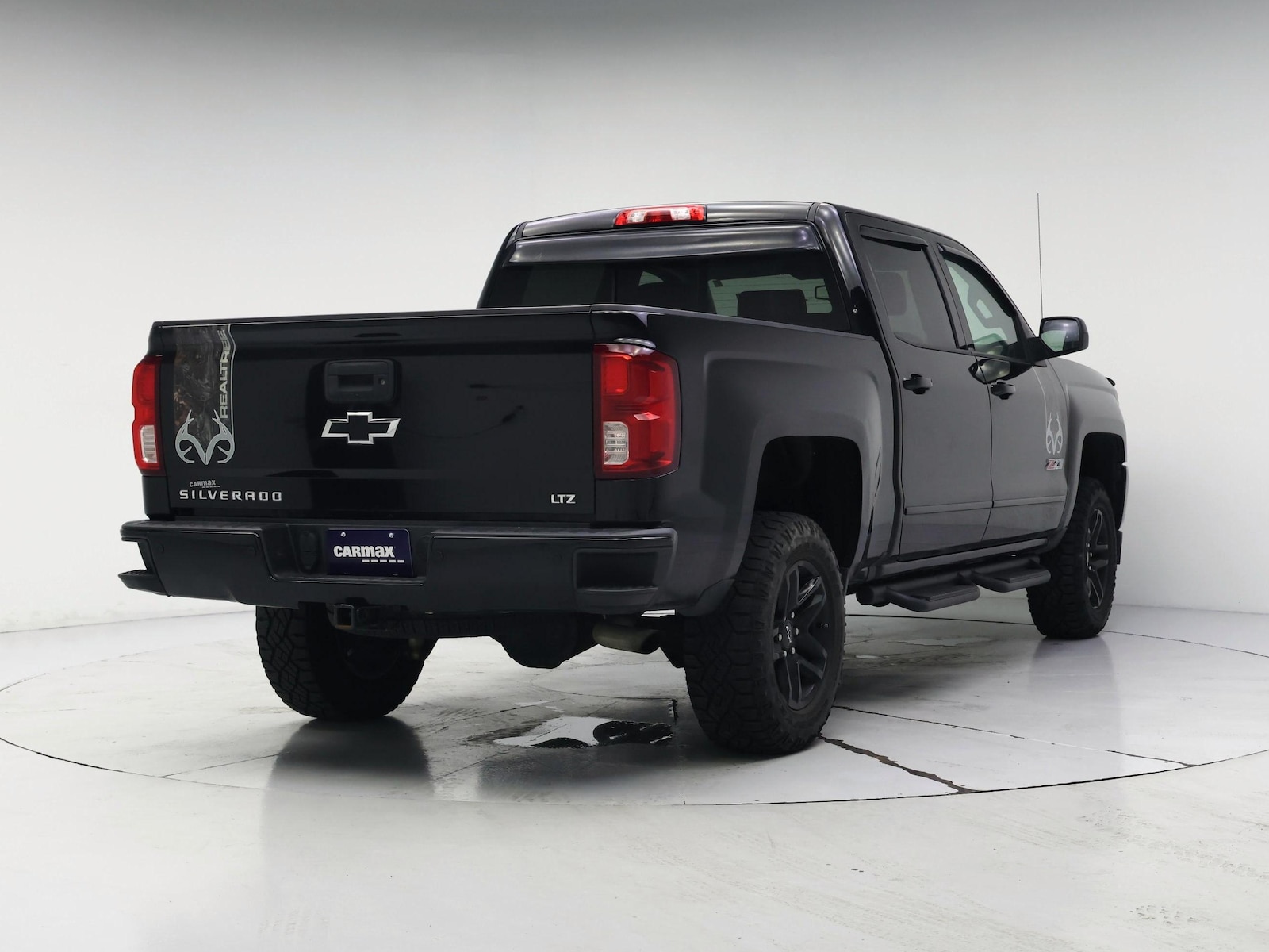 2017 Chevrolet Silverado 1500 LTZ - Photo 9