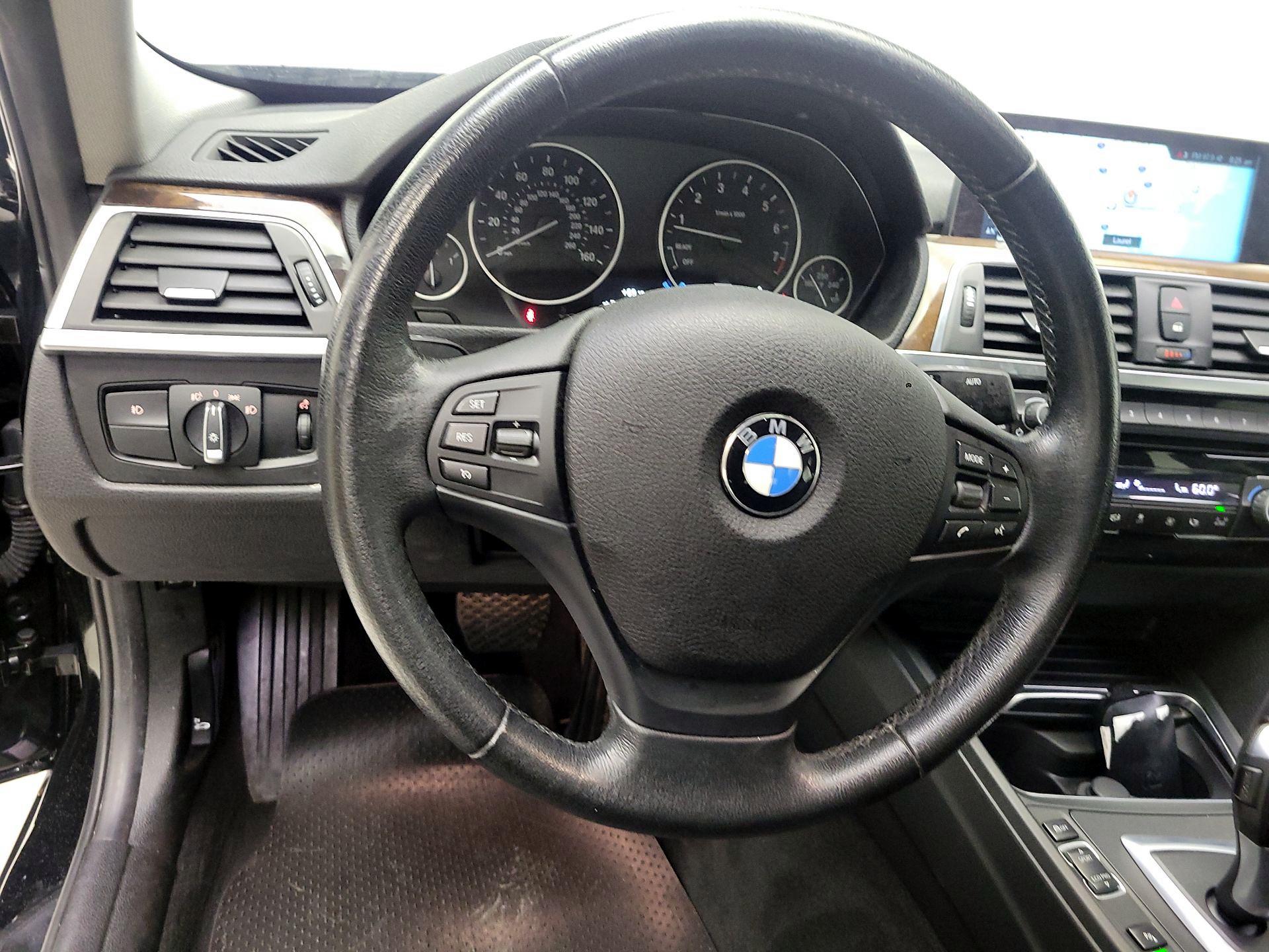 Thumbnail: 2017 BMW 3 Series - 10