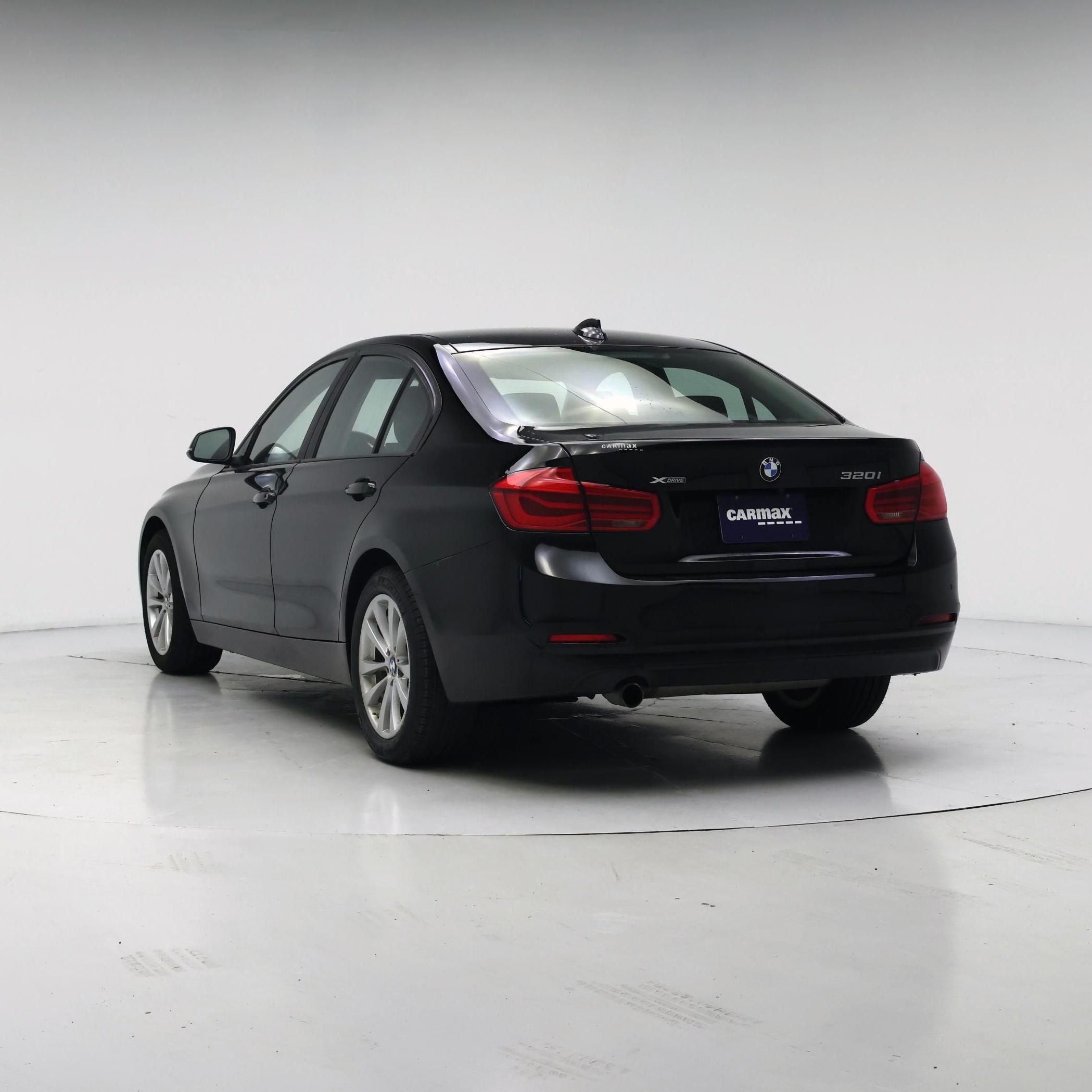 Thumbnail: 2017 BMW 3 Series - 2