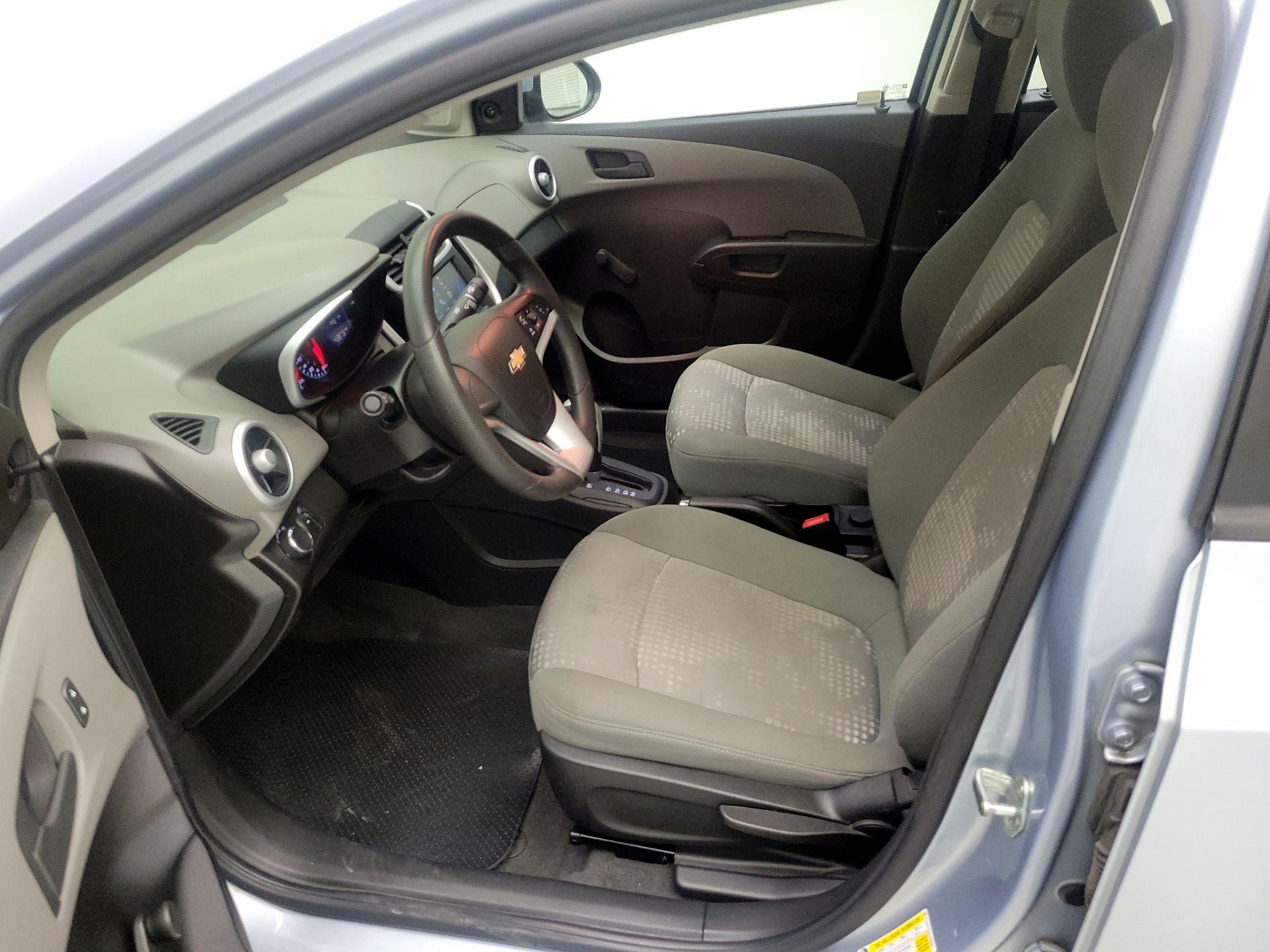 Thumbnail: 2017 Chevrolet Sonic - 11