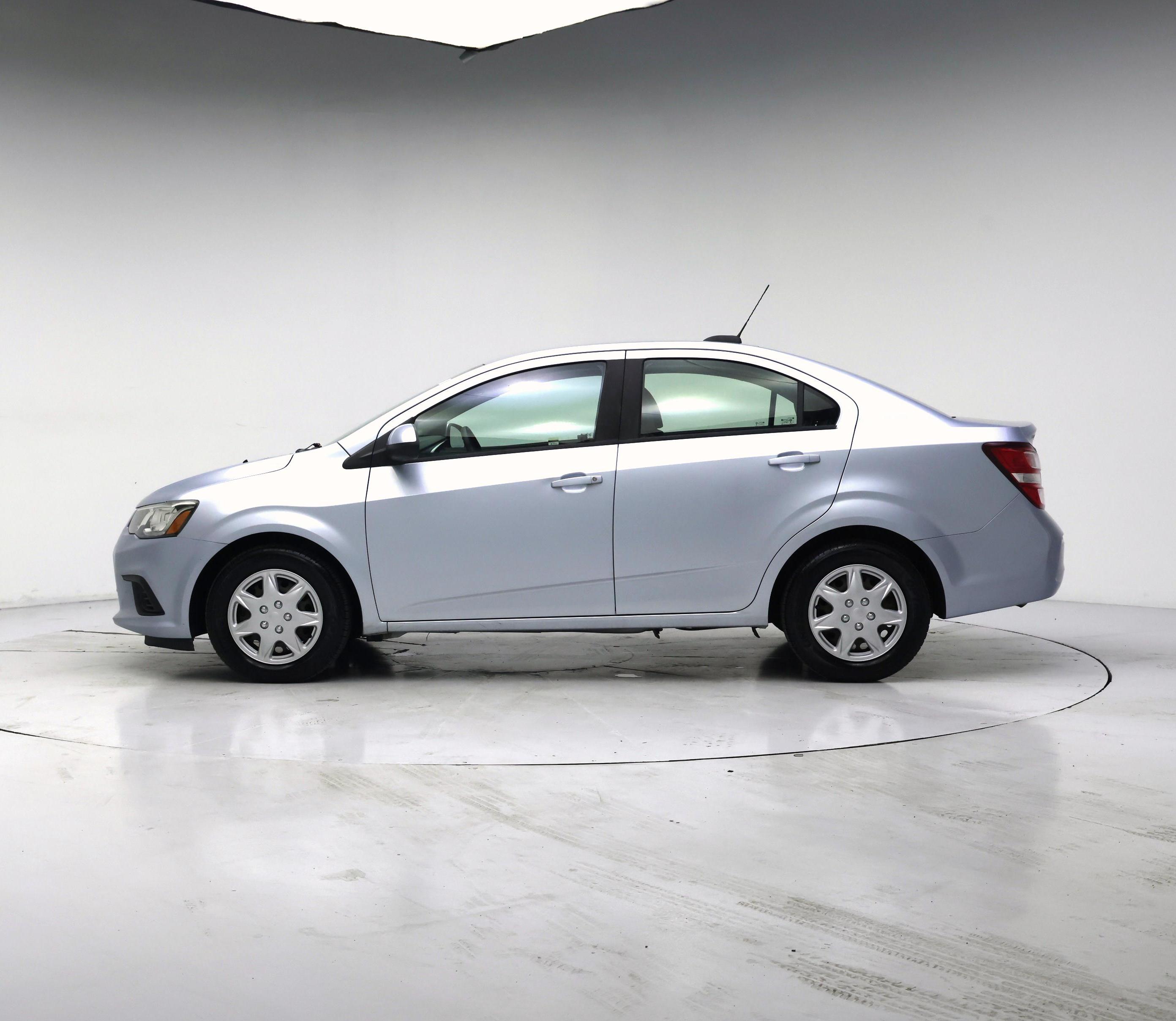 Thumbnail: 2017 Chevrolet Sonic - 3