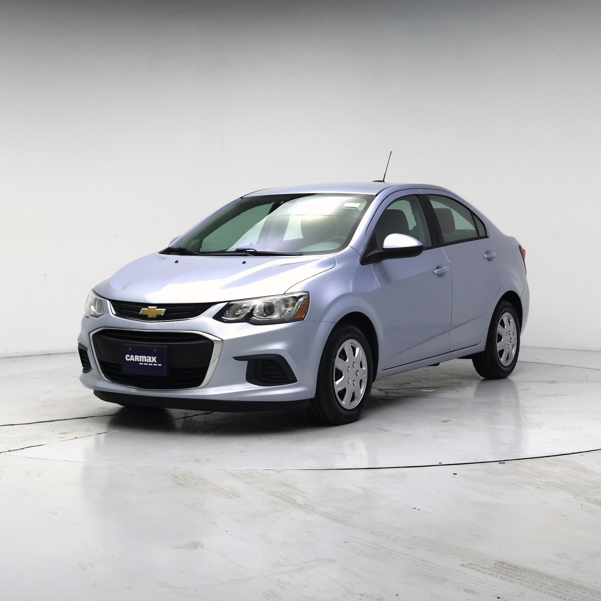 Thumbnail: 2017 Chevrolet Sonic - 4