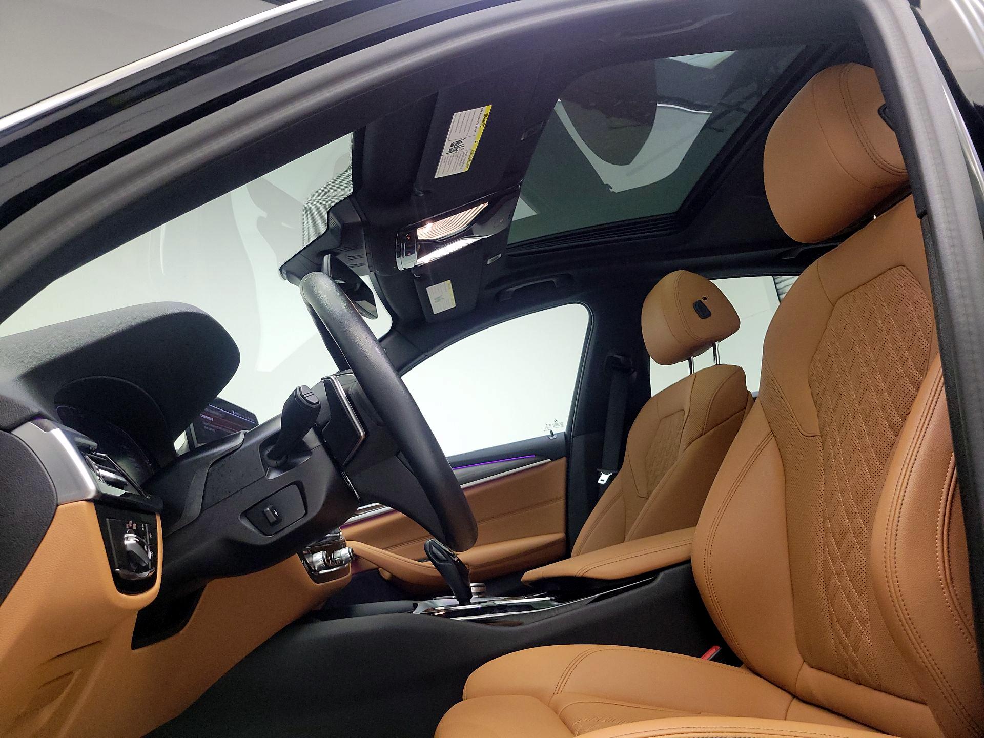 Thumbnail: 2023 BMW 5 Series - 11