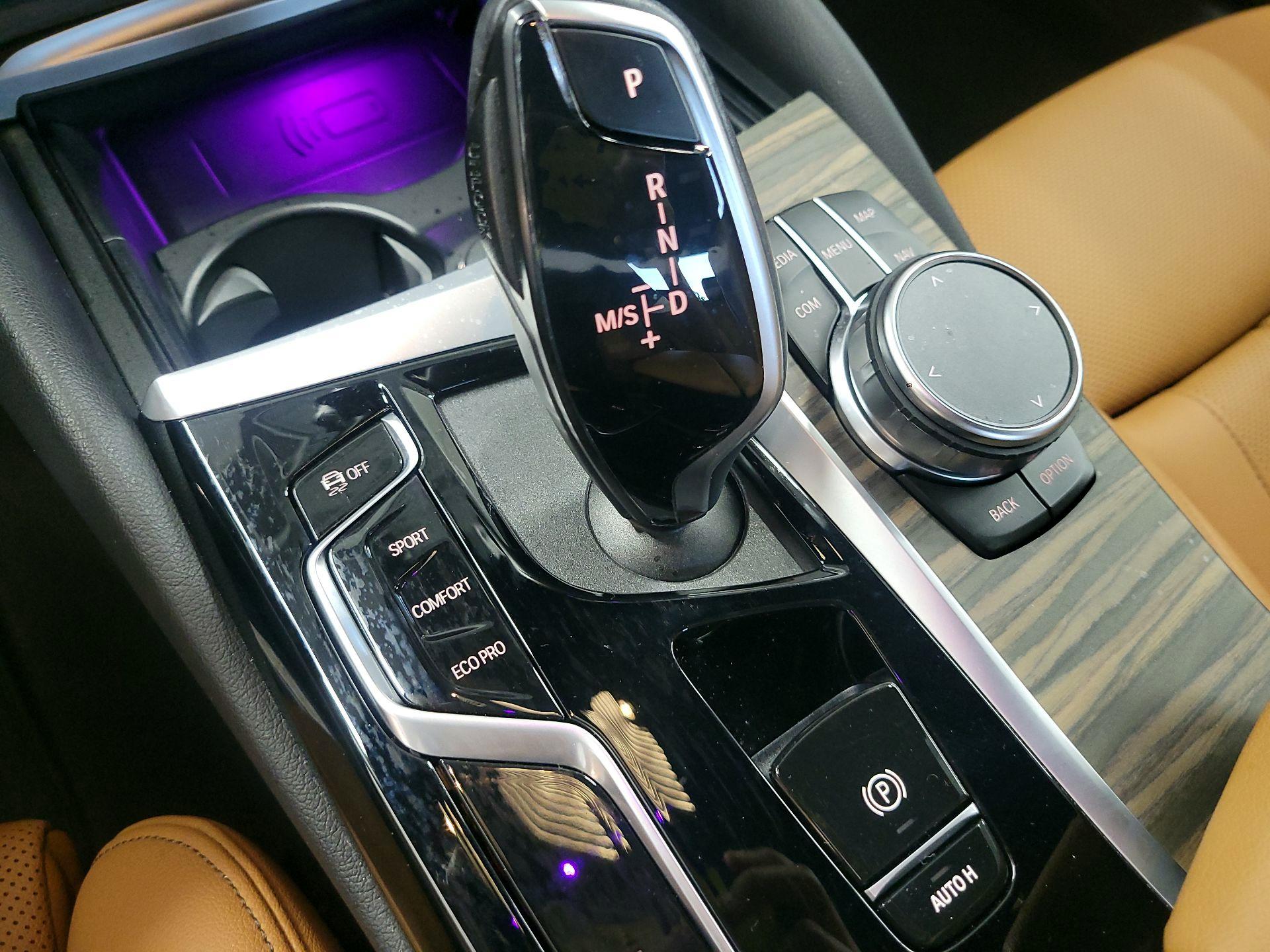 Thumbnail: 2023 BMW 5 Series - 18