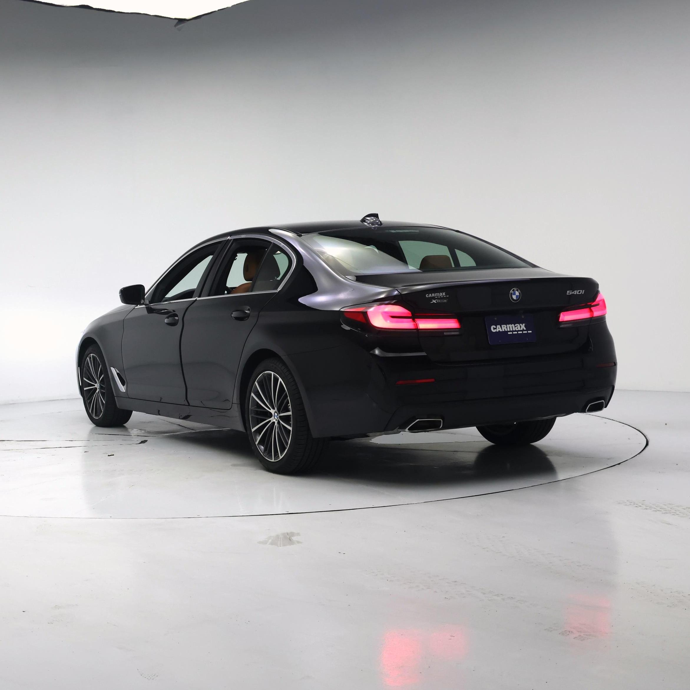 Thumbnail: 2023 BMW 5 Series - 2