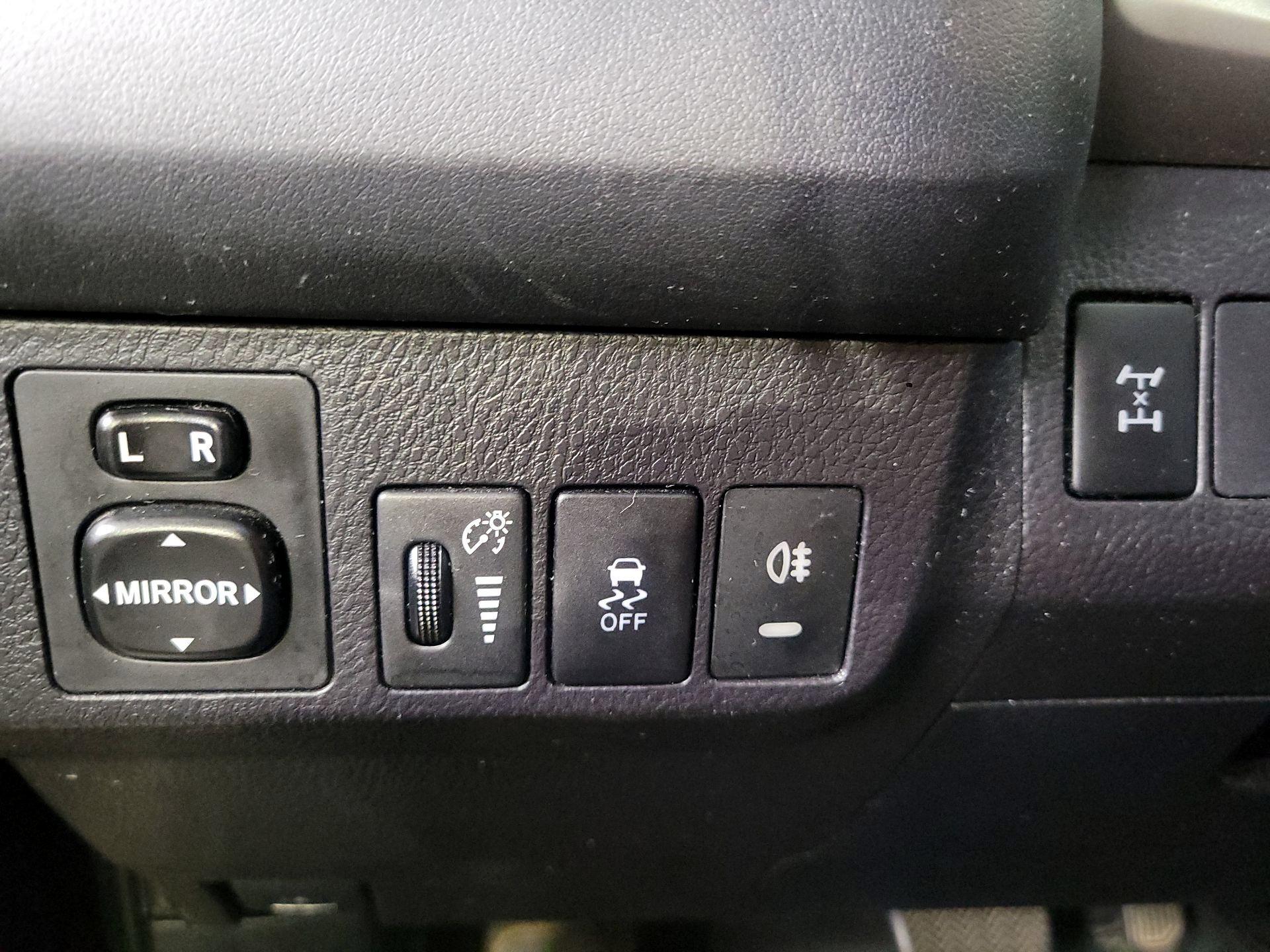 Thumbnail: 2014 Toyota RAV4 - 13