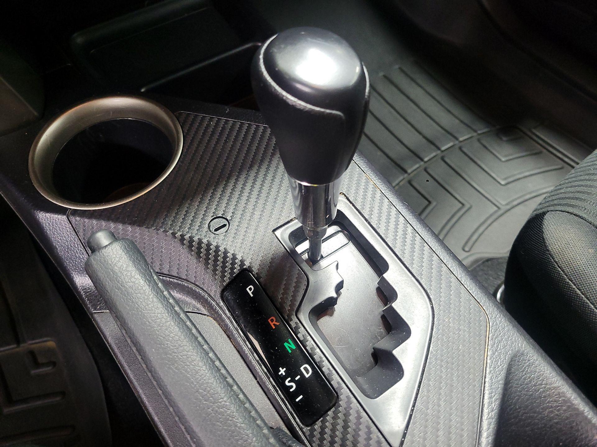 Thumbnail: 2014 Toyota RAV4 - 17