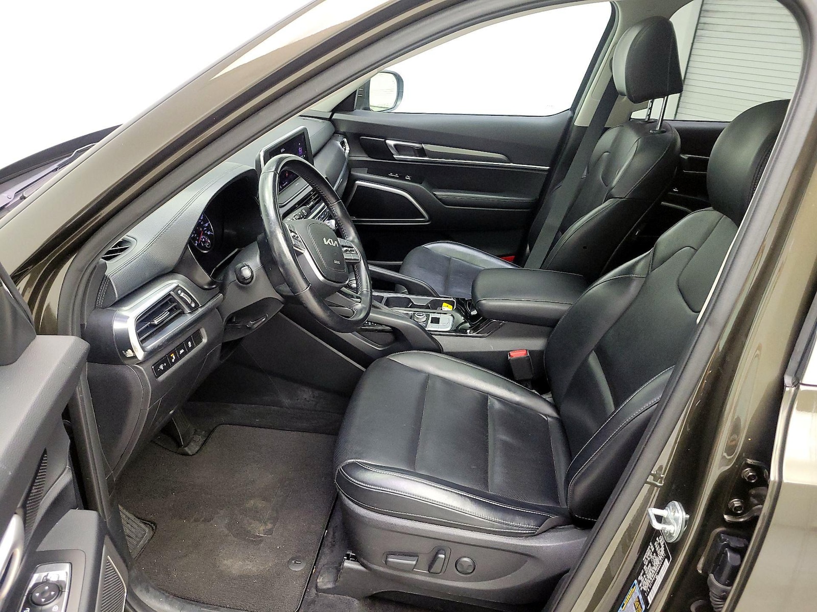 2022 Kia Telluride S - Photo 12