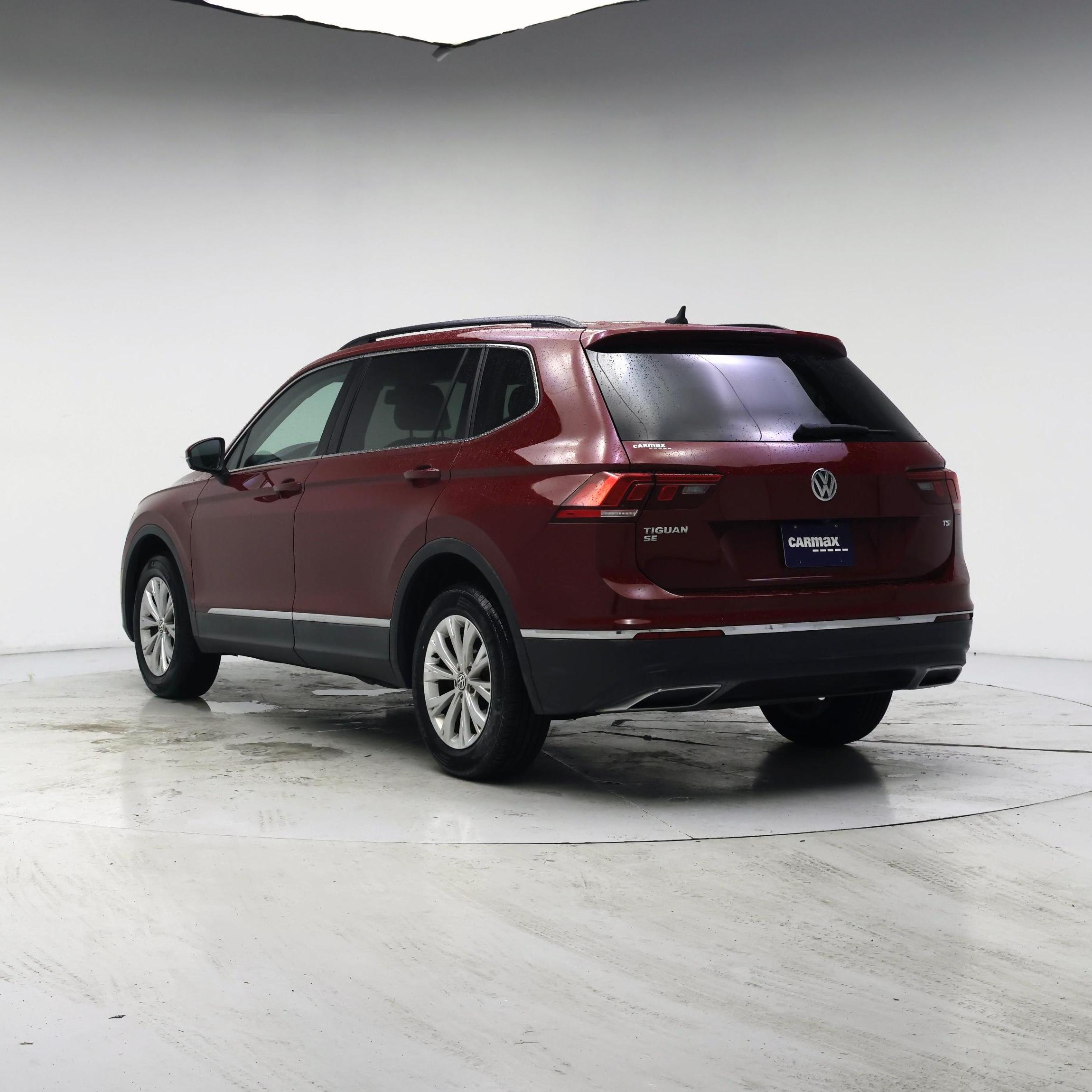 Thumbnail: 2018 Volkswagen Tiguan - 2