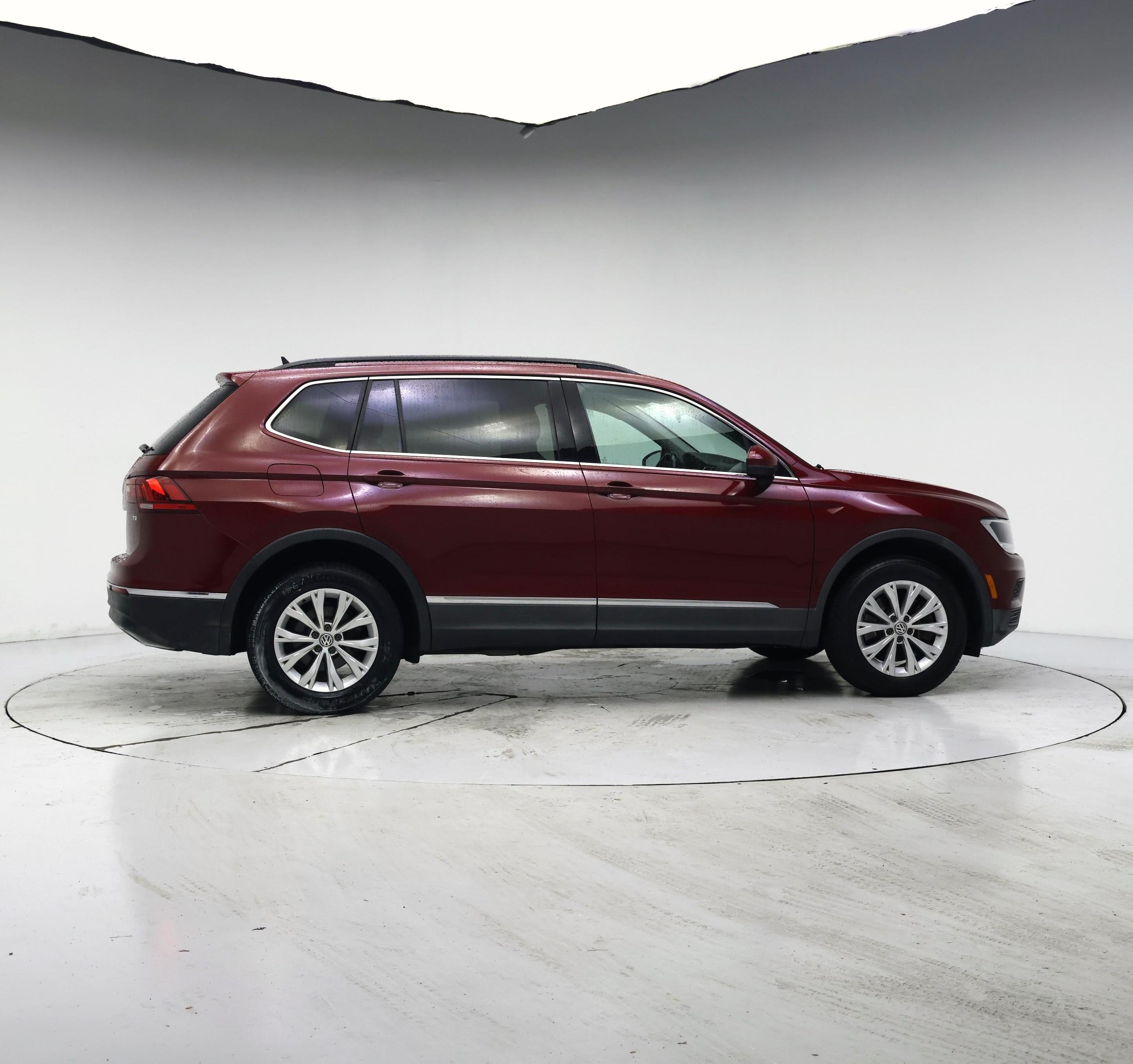 Thumbnail: 2018 Volkswagen Tiguan - 7