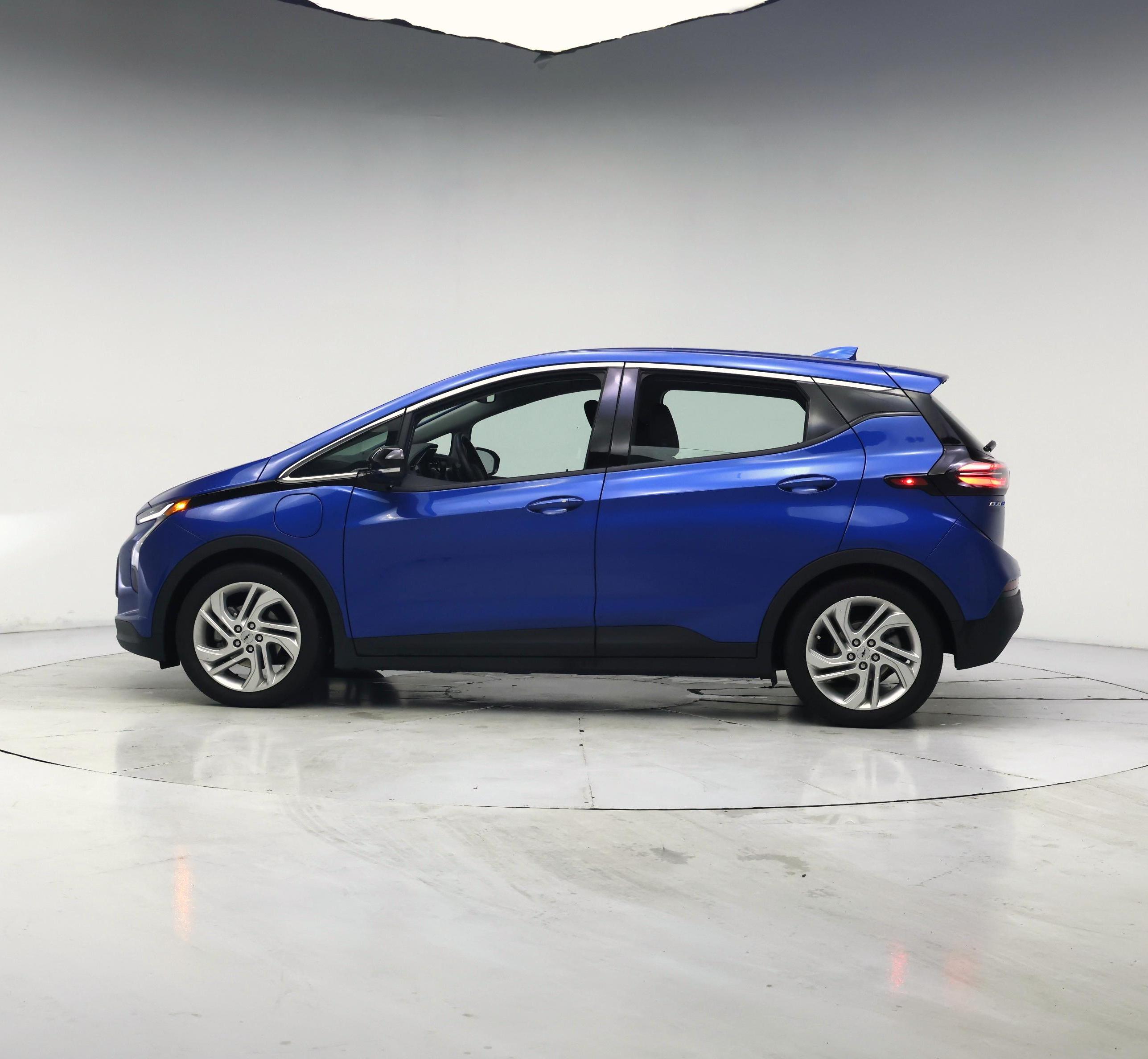 Thumbnail: 2023 Chevrolet Bolt EV - 3